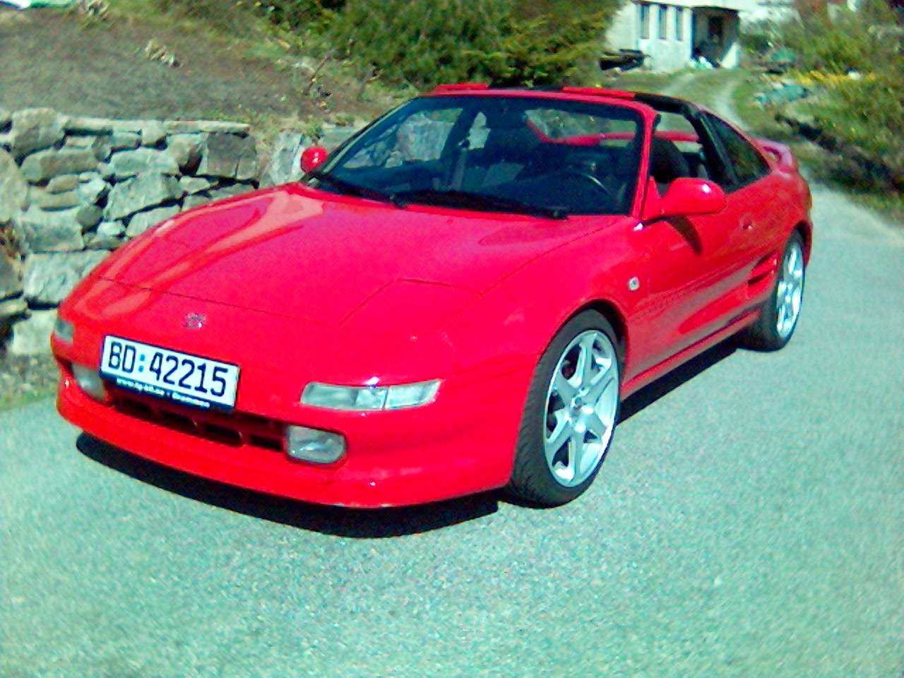 Eg la med ett nytt bilde av bilen min!!!:-)