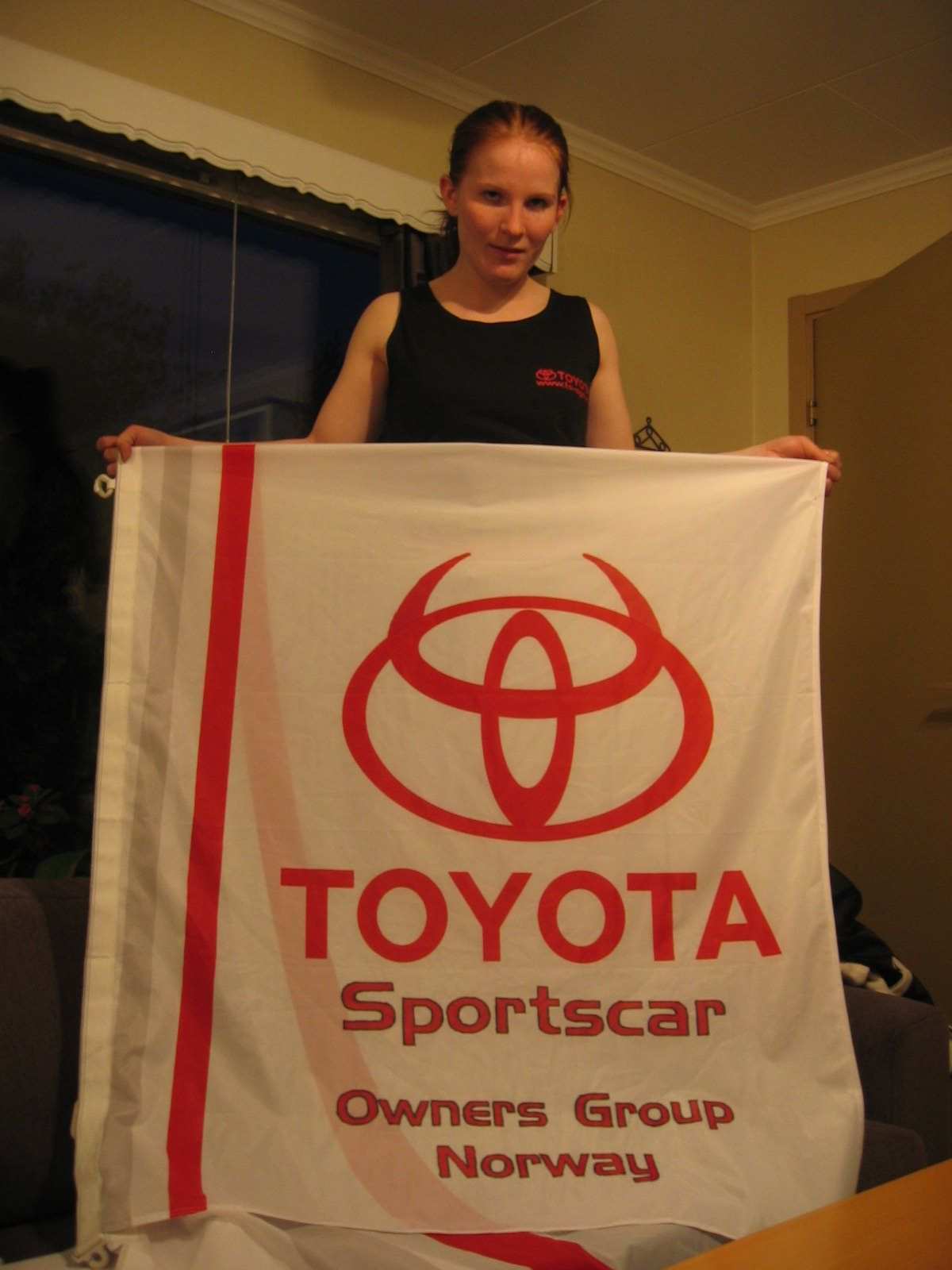 Legg merke til singlet'n til Neemi... og det sløve blikket... ;)