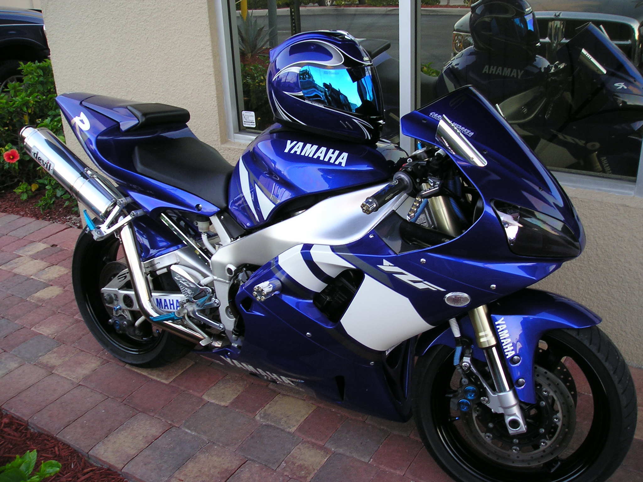 yamaha 009.jpg