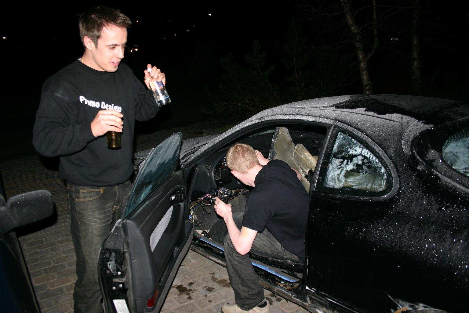 på fest hos memo og banebilen