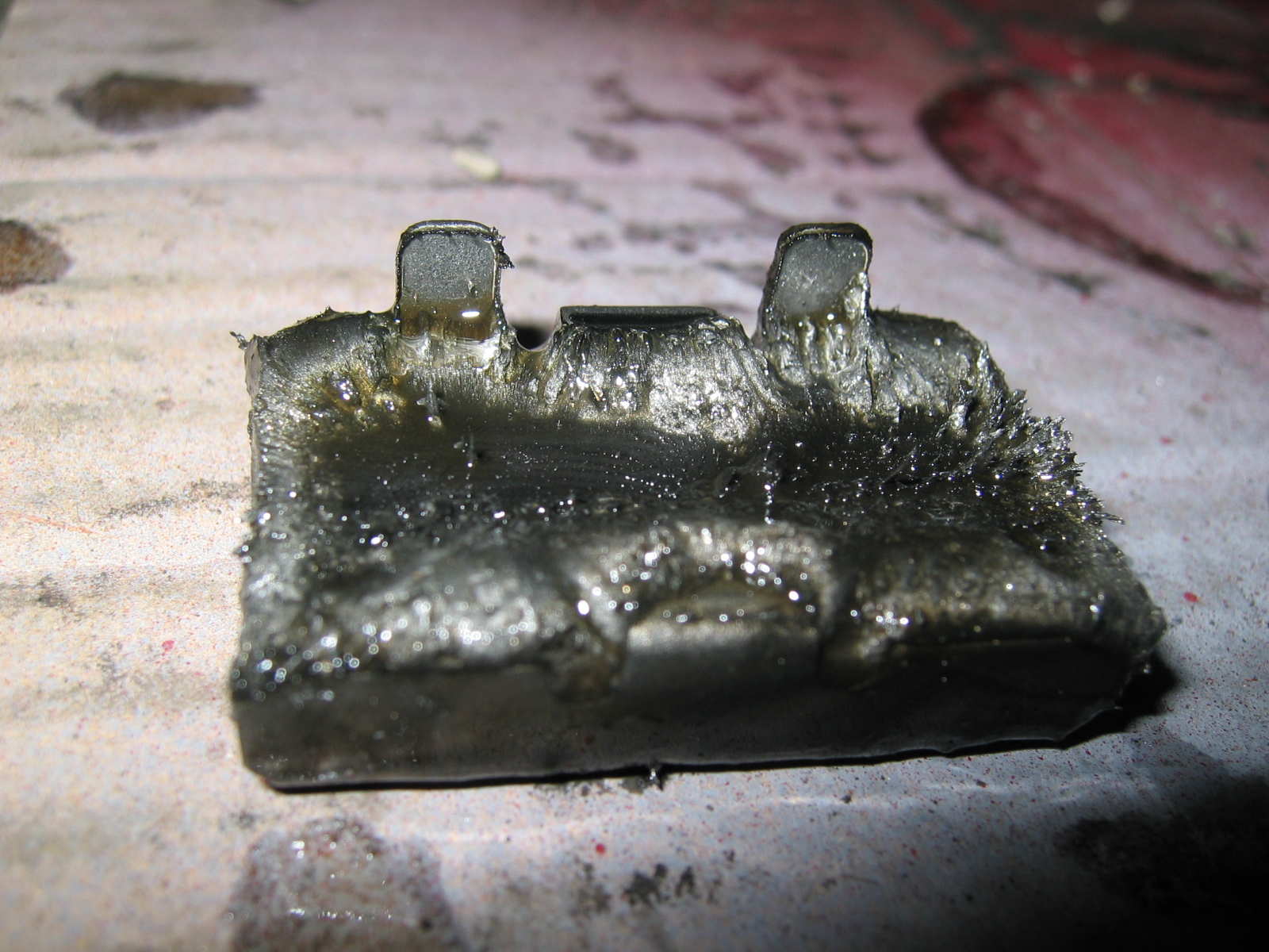 Dette var en magnet inni girkassa... skal den se smelta ut? Masse metall spon på den og inni kassa hvertfall.