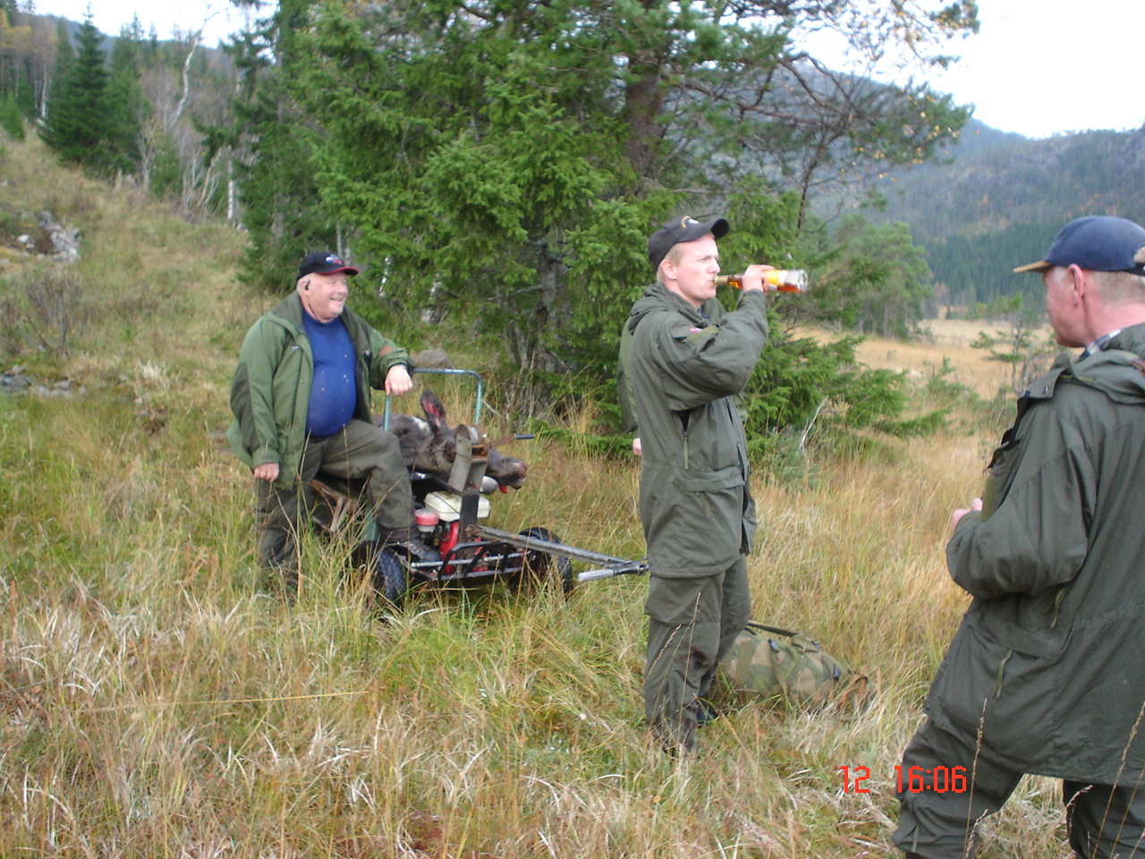 Dotsup hører med når elgjakta er ferdig for året, og børsene er tomme for ammunisjon! Denne gangen i form av ypperste Moldova-cognac!