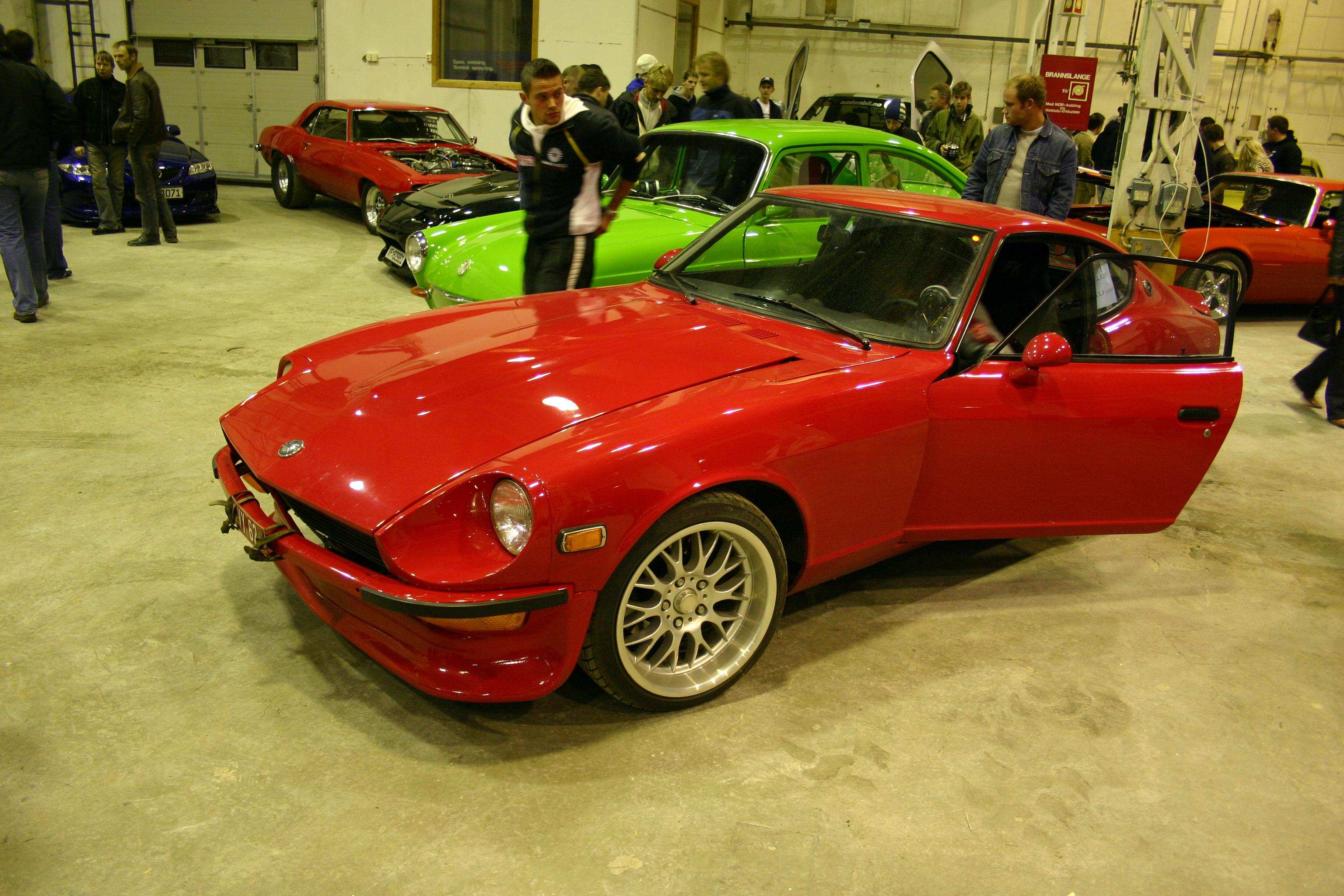 Jepp, jeg var ute og prøvde denne kjærra etter treffet..
<br />Om jeg er FRELST? JAAAAA!!!!
<br />ca:1100kg med en litt påjustert 300zx Turbomotor!!!! Råeste jeg noen gang har prøvd...........Classic, råsprek, veteran og skjønn.