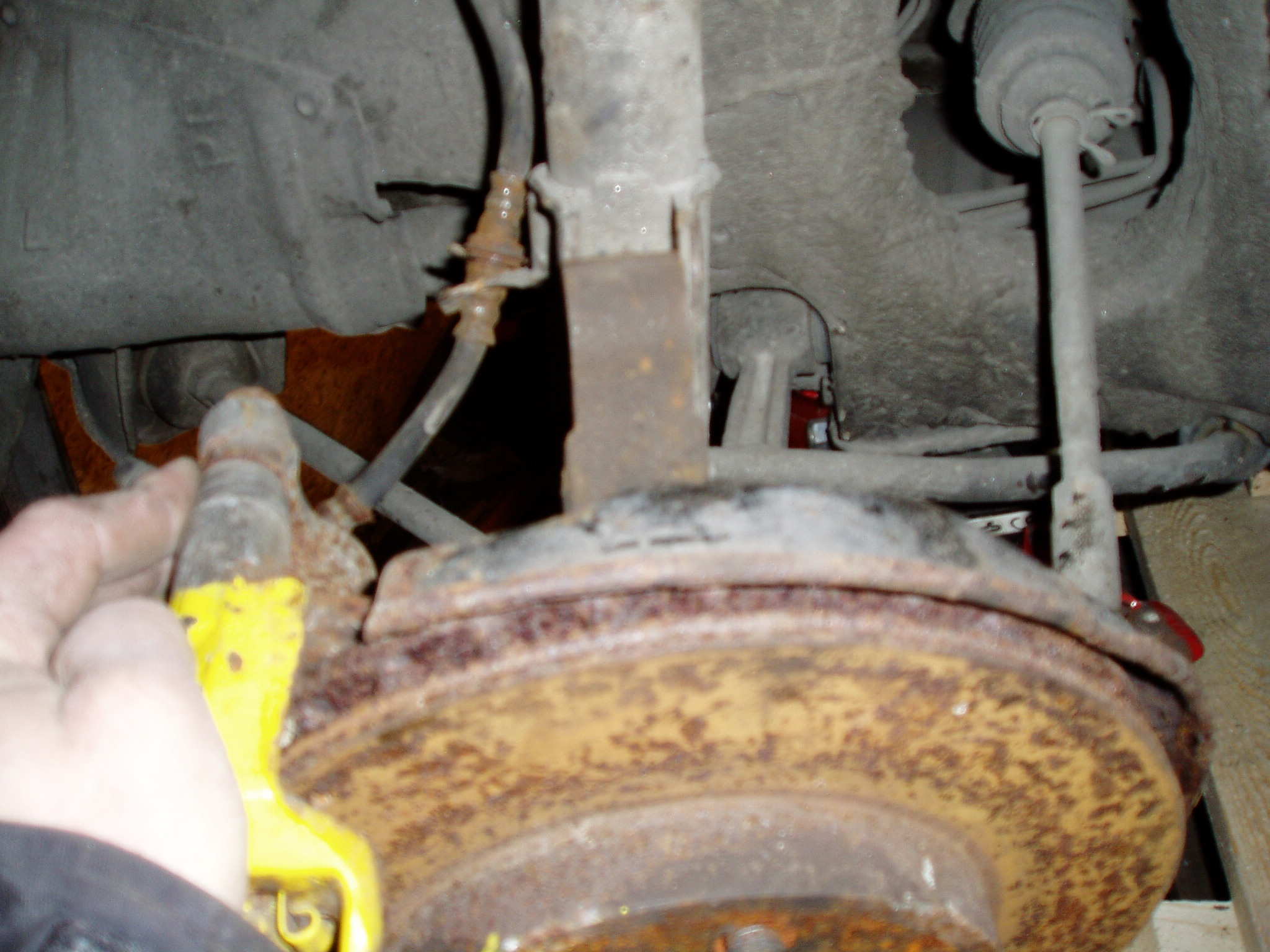 Fjærbein fra aw11- Nav fra sw20, her ser en hvor mye en må shimse ut...(en må tenke speilvent)