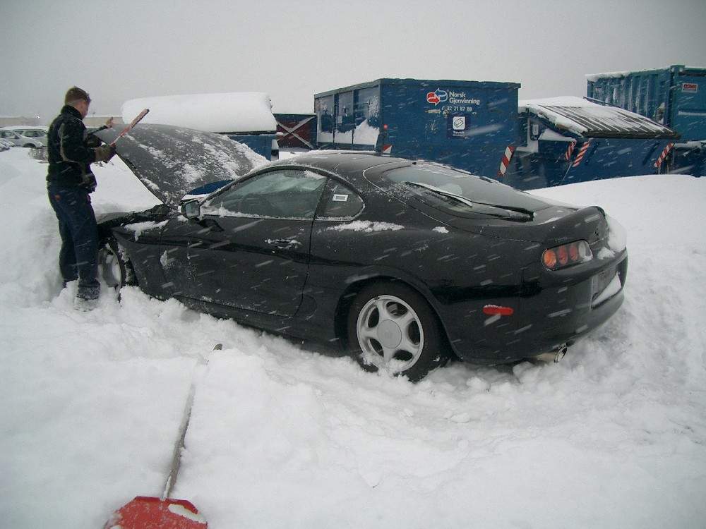 nå begynner det å ligne på en Supra...her er det grisekaldt brrrr