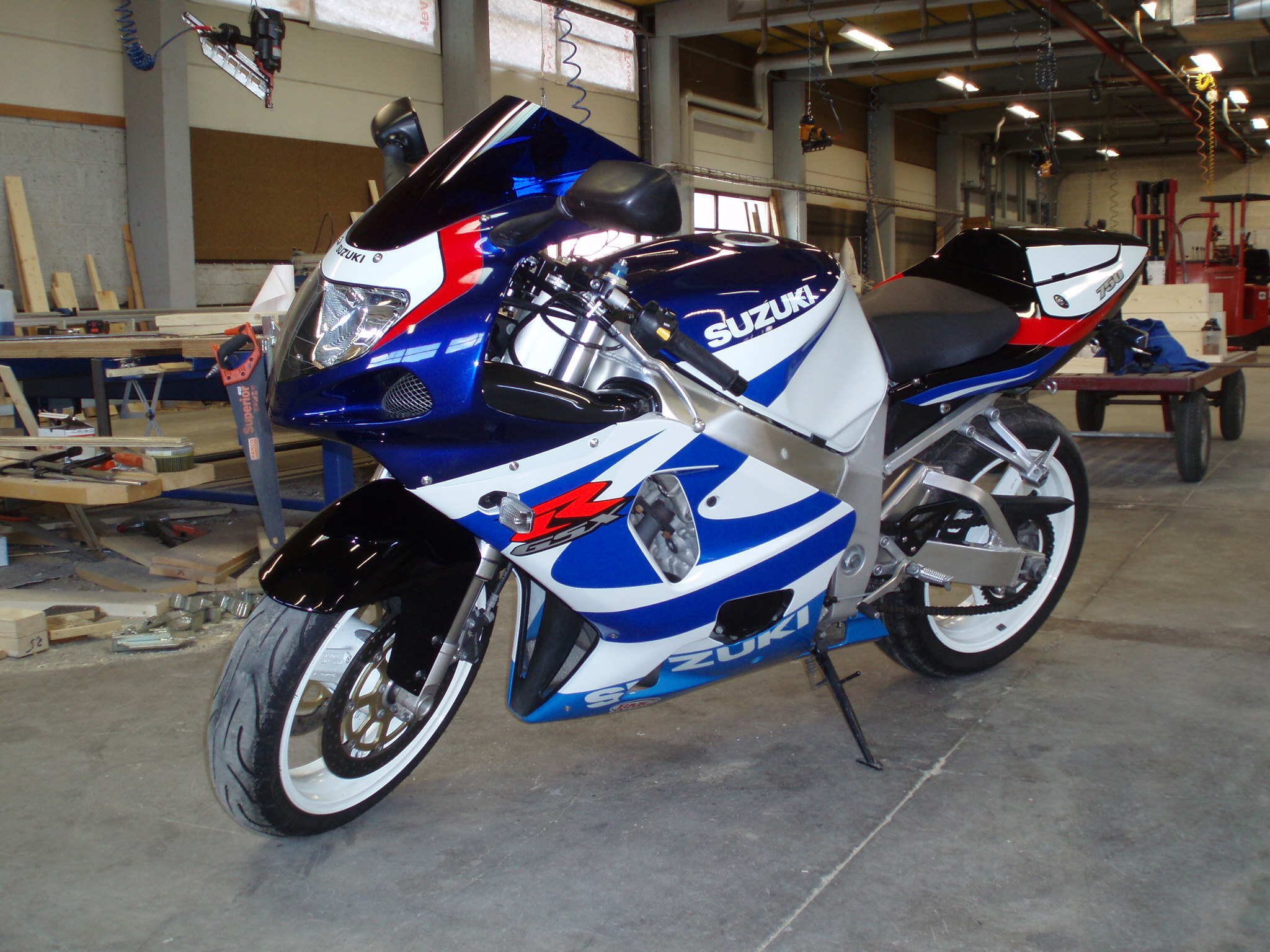 Suzuki GSXR 750
