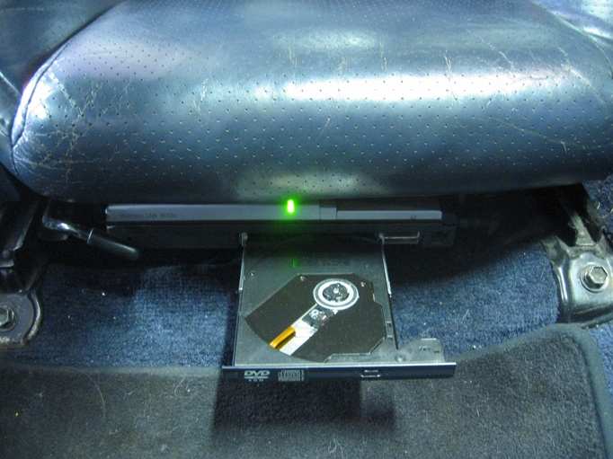 Bæbar pc med Trådløst nettverk og tilgang til DVD spiller