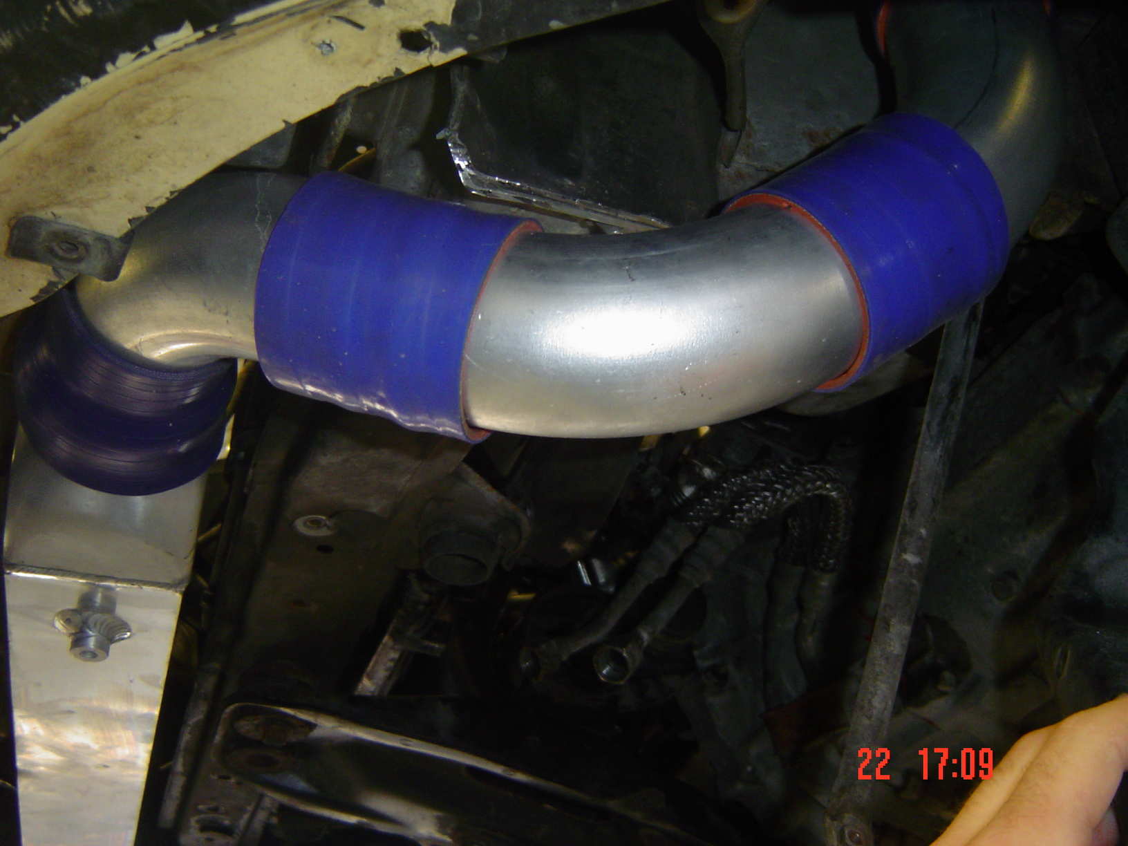 ut fra ic på v side.resonansboks har jeg fjerna.taue øyet måtte jeg og kappe bort.