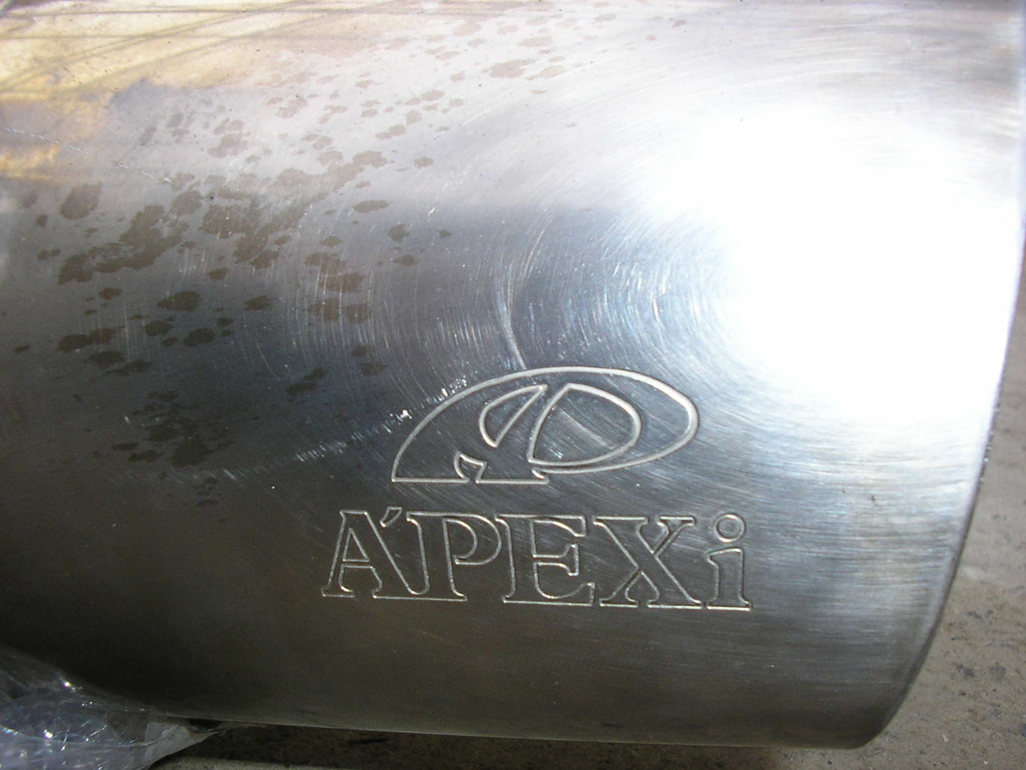 exh.tupp med merke.JPG