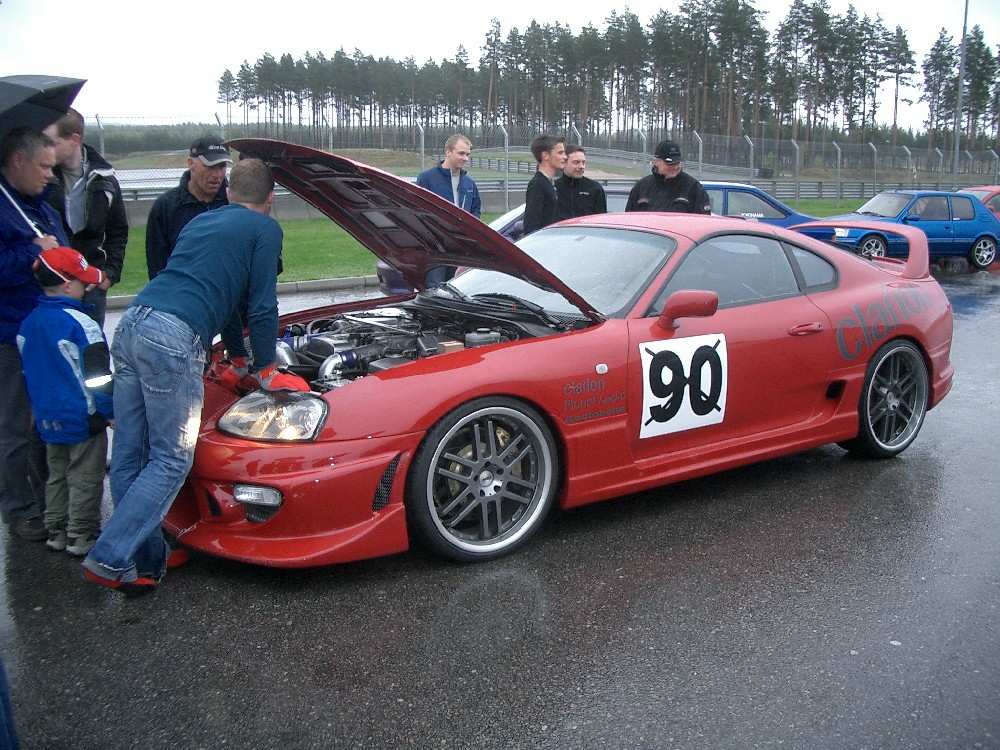 Ble så varmt fra turboen at panseret bulket seg...