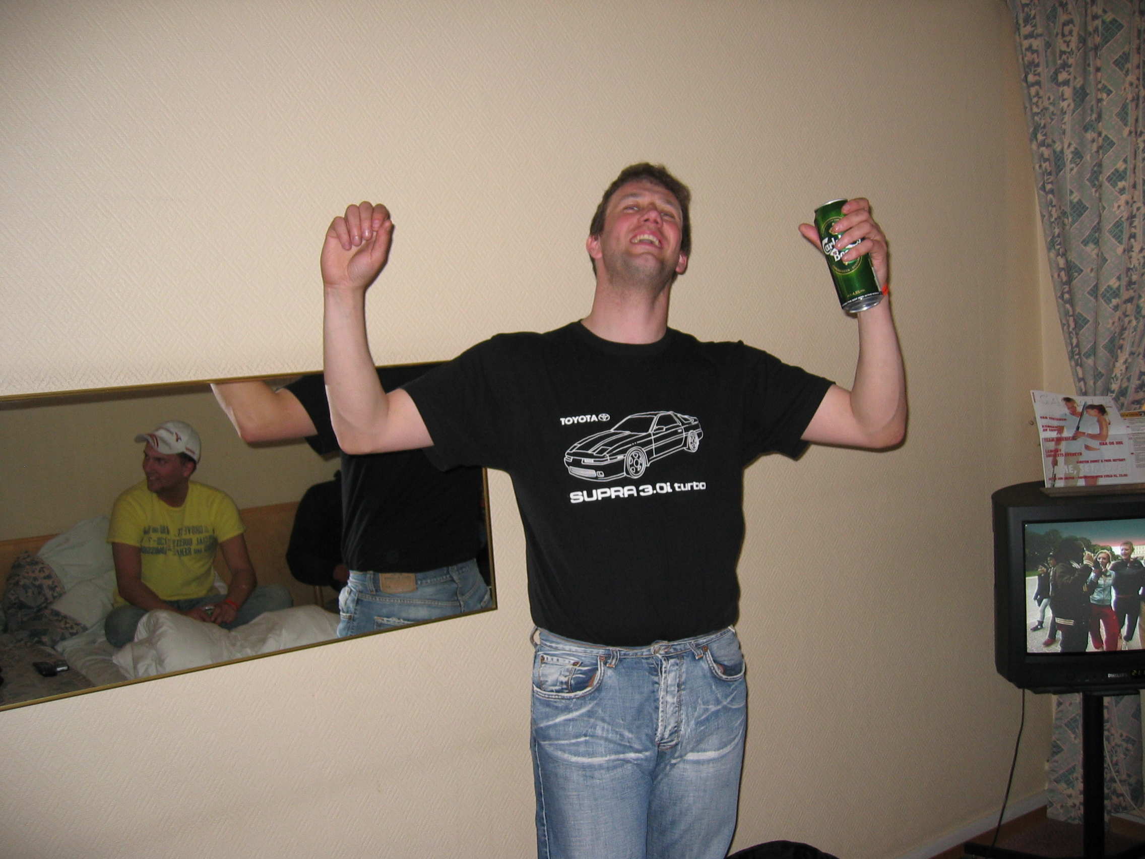 Toyo i storform, med en T-skjorte som er ham verdig