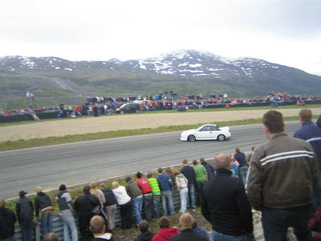 Arne i god drift å vei ut av banen ;)