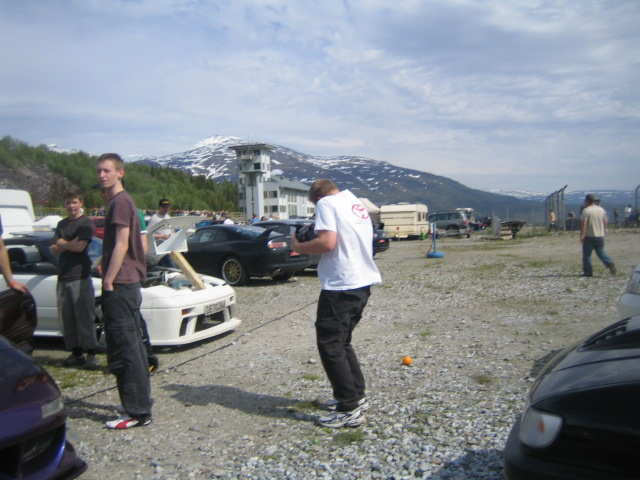 Sindre gjemmer seg ;)