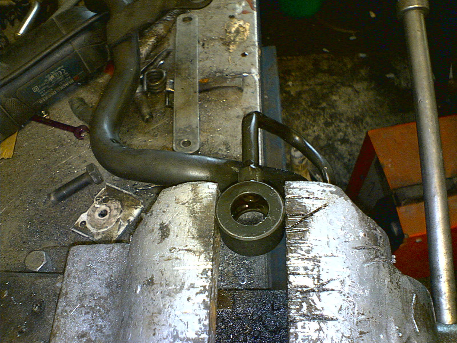 Her er den orginale spiralen av noen oljerør.. en skikkelig pest og en plage å få på!