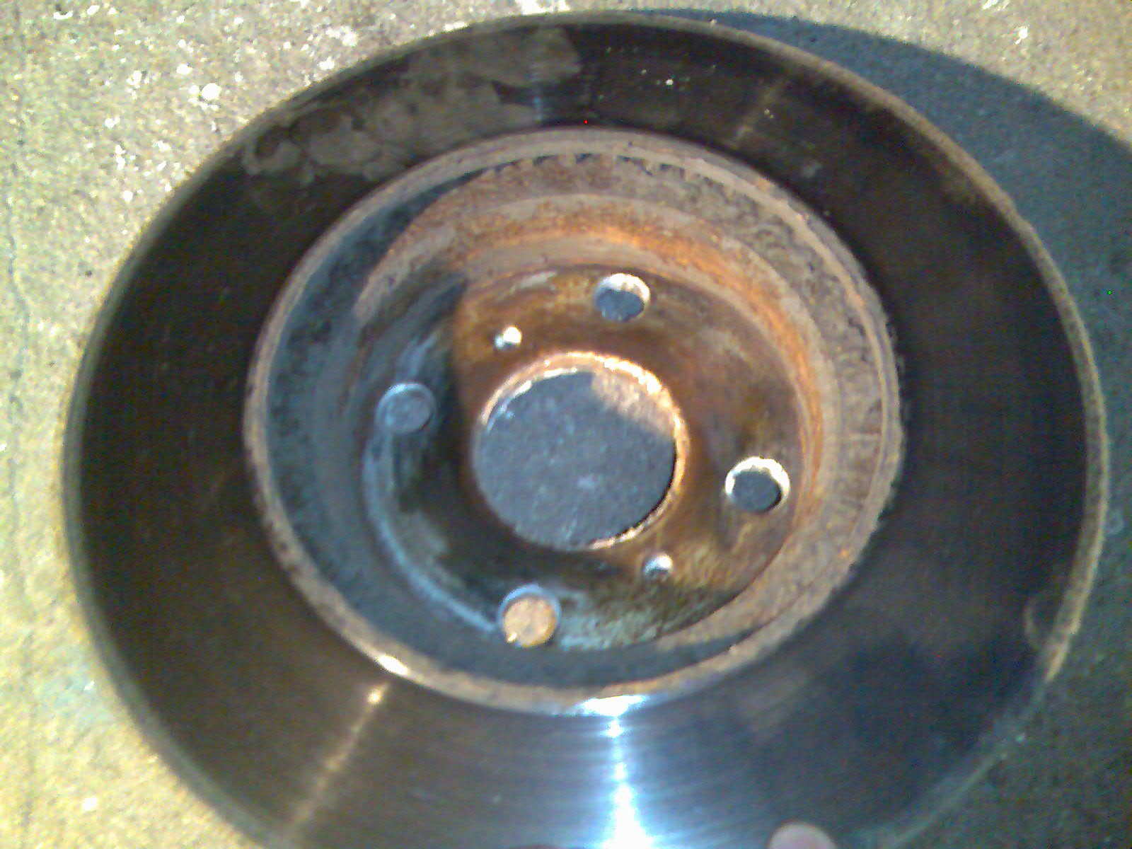 Gammle bremseskiver, det var kanskje på tide å bytte :D