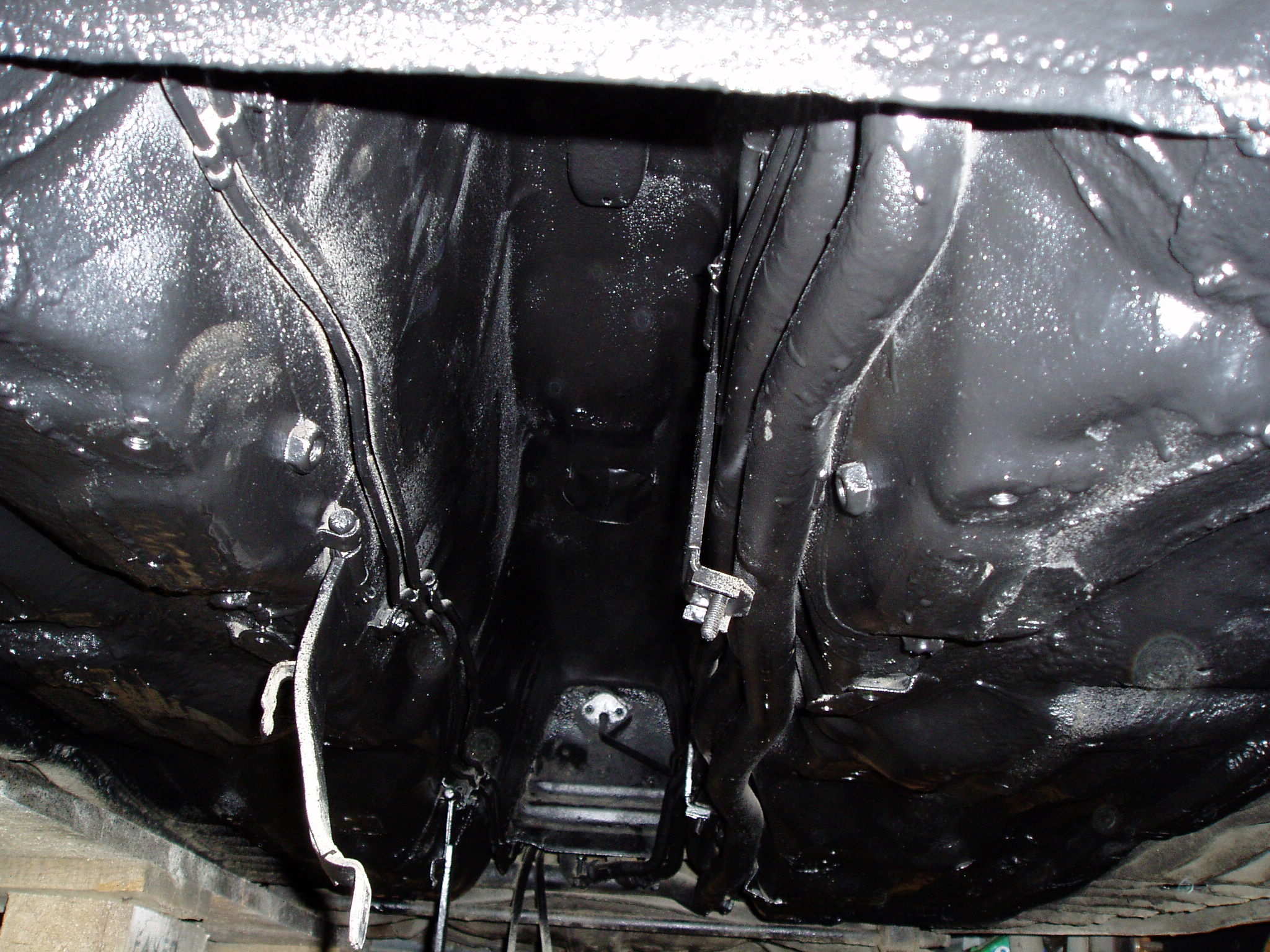 Her er det ganske god plass til en eksos potte...