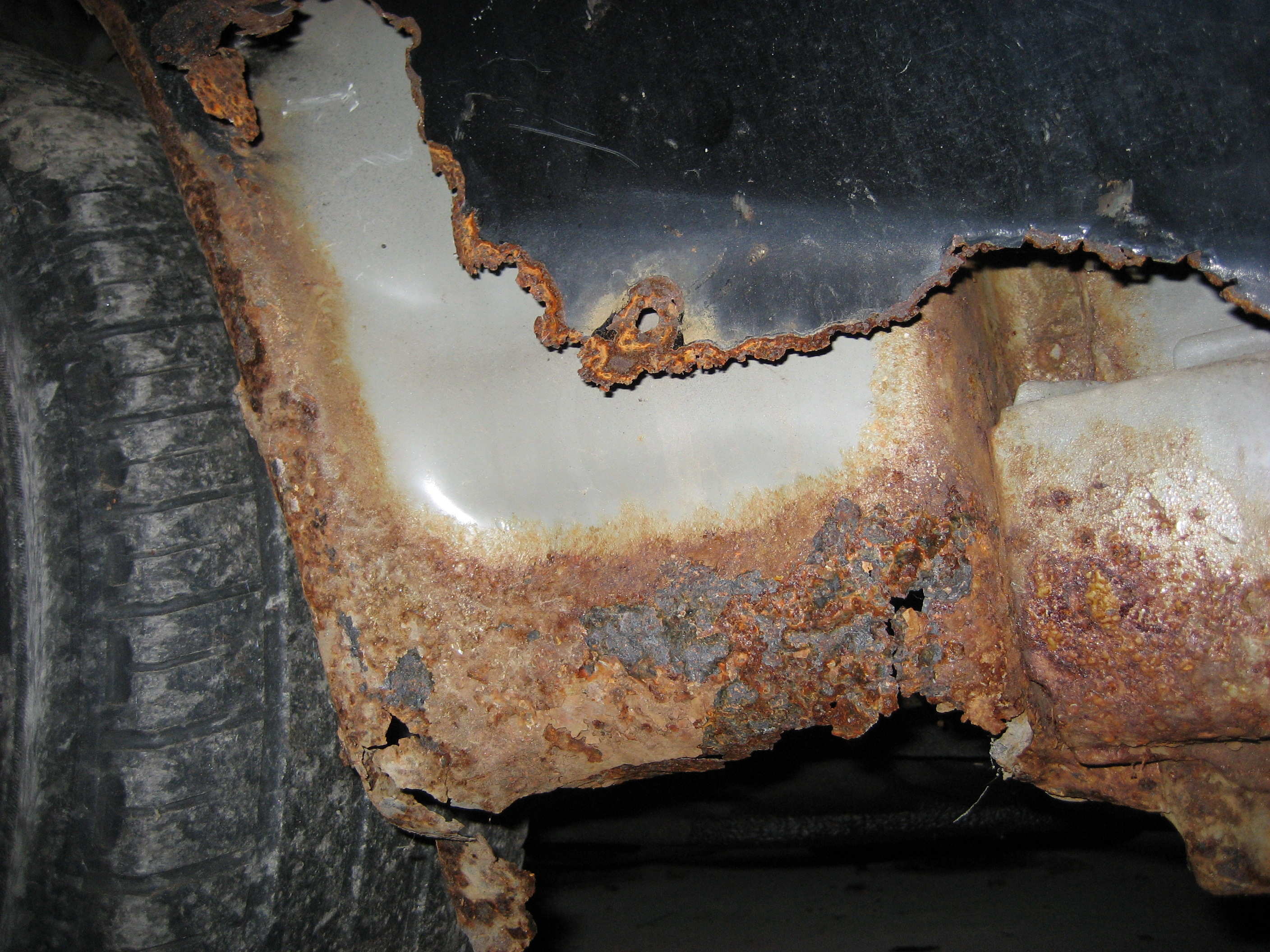 Ikke noe igjen av skjerm og kanal.