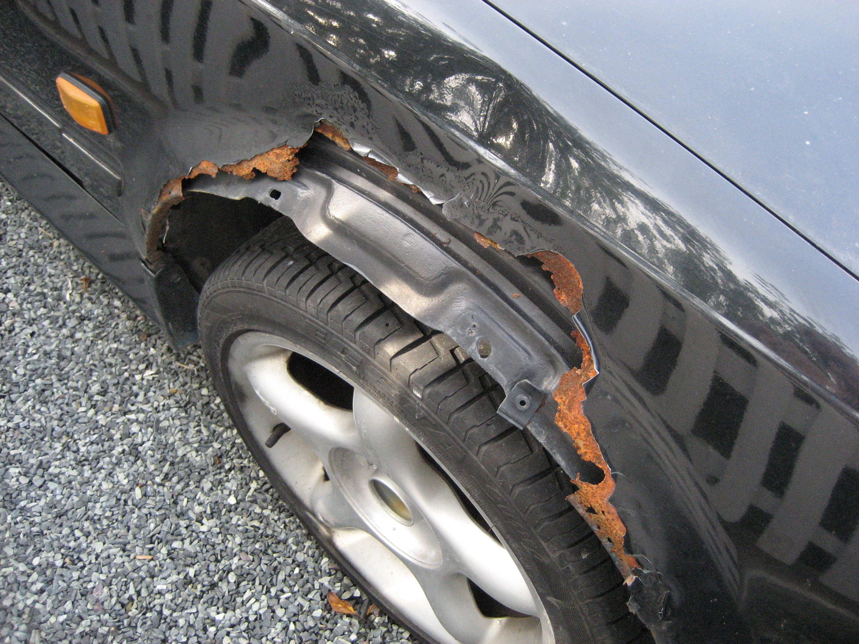 Har aldri sett en Mr2 med så mye rust, har dere :)