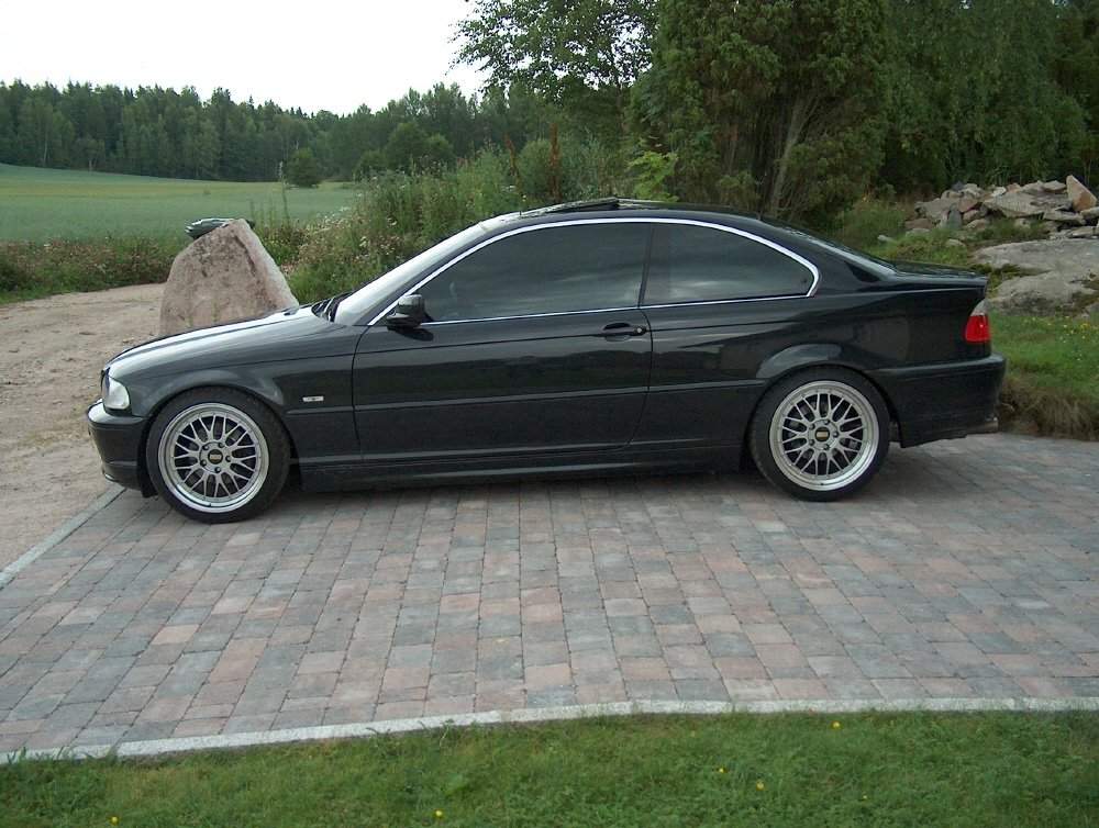 BWM 323 Ci med BBS Lemans 255/35/18x9,5 bak