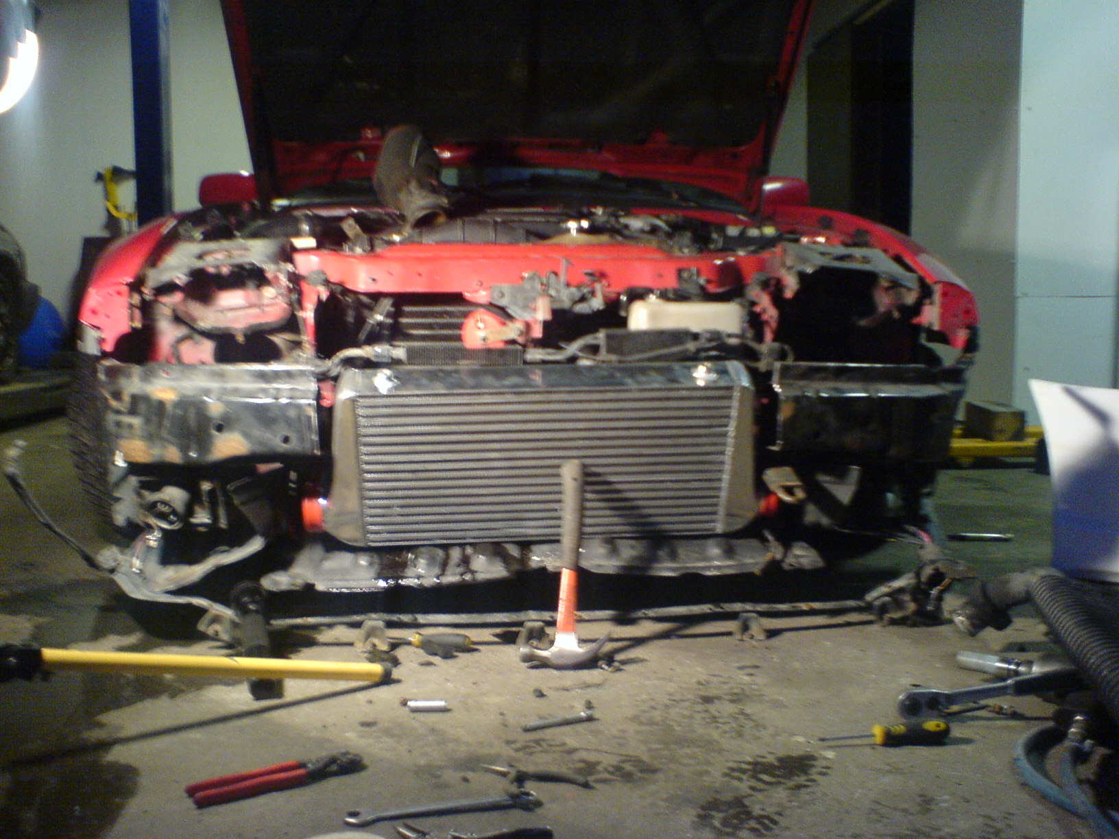 tilpassing med kirurgisk nøyaktighet:P re ikke gutta på biltrangsynet liker det men:P får gjøre det skikkelig å håpe på det beste;)