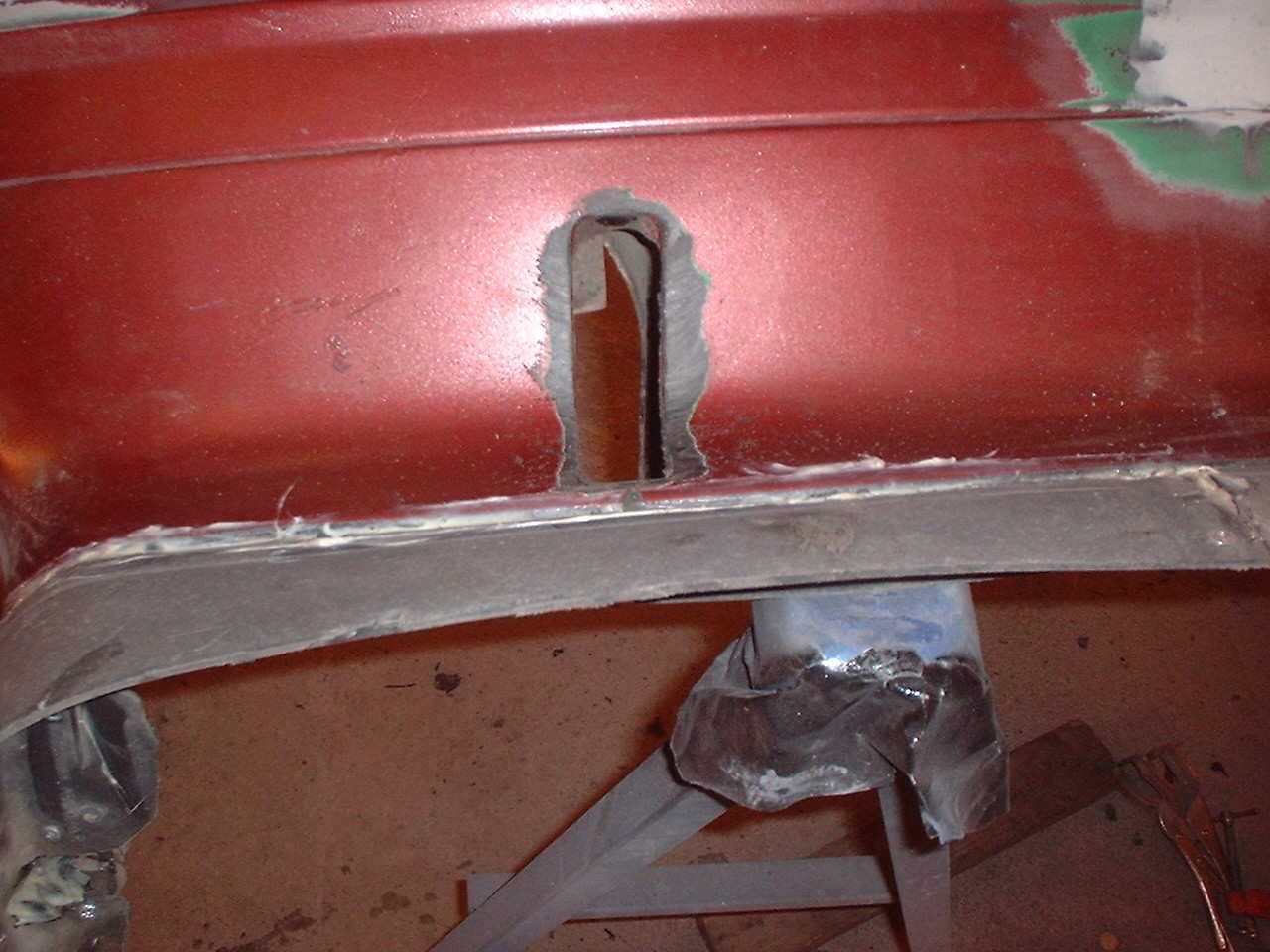 Hull til taue krok<br /> FØR sveising