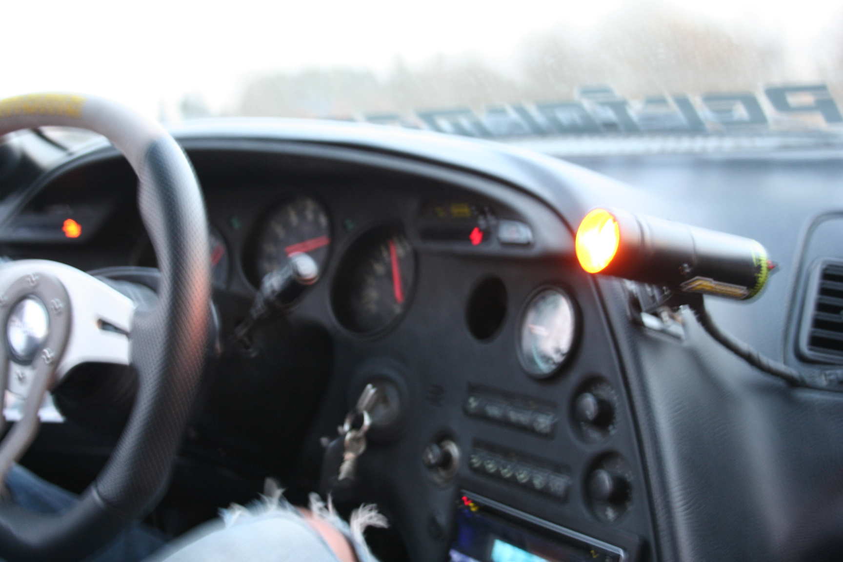 en ellevill fotograf på jakt etter å ta bilda da shiftlighten blinket og ja han klarte det til slutt... gikk litt utover fokusen men