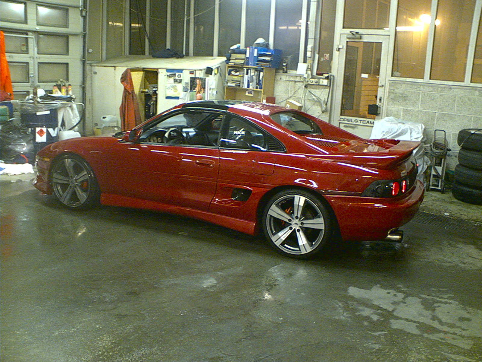 Nyvasket bil! :D  kjørt inn og klar for å bli ribbet på nytt..