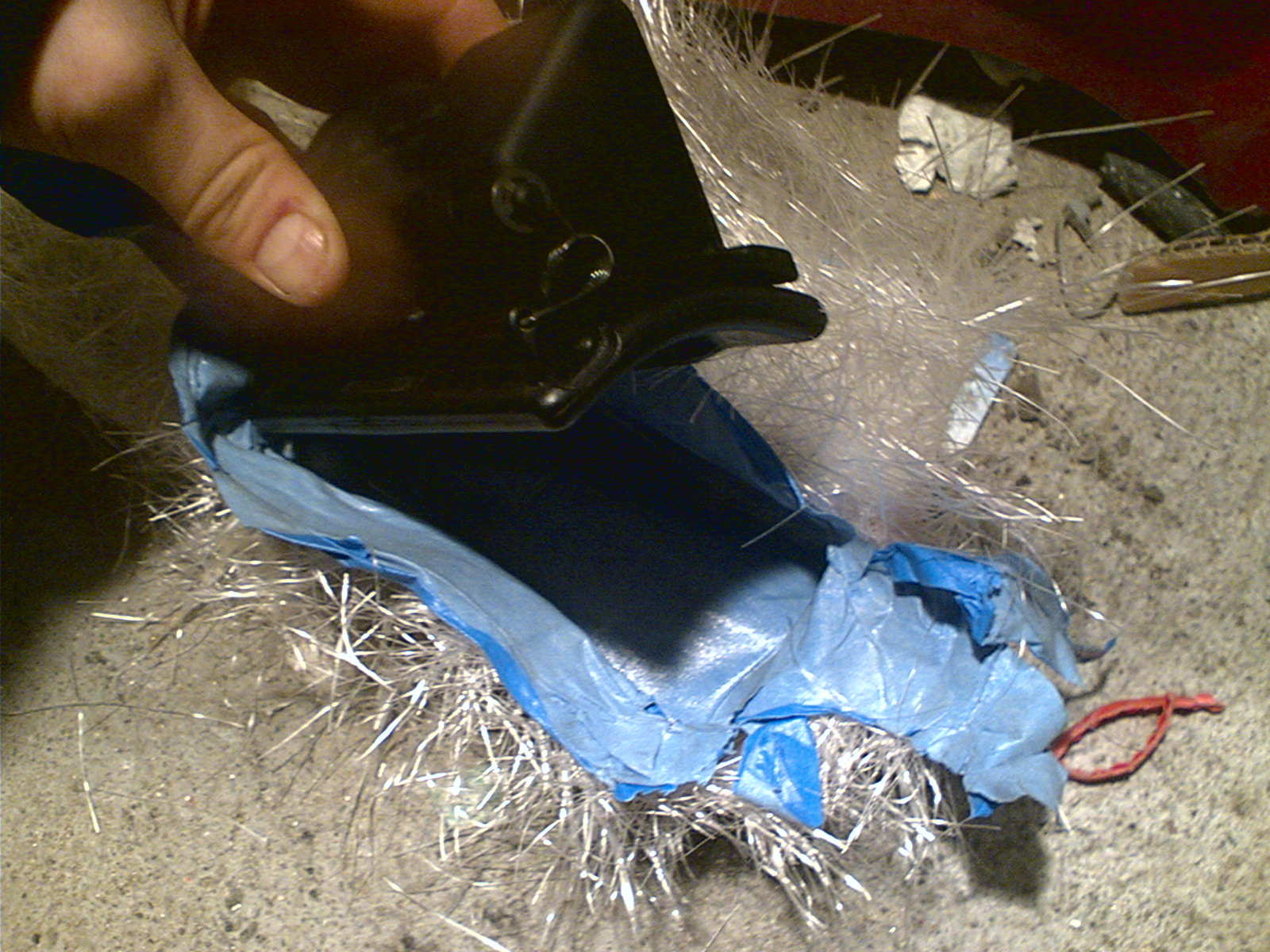 Lot det tørke over natta, og tok så vekk askebegeret.