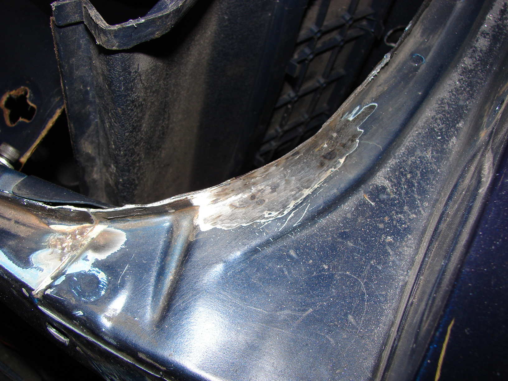 Sveiset litt rust under tettnings- lista til bakluka.jpg