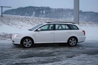 Avensis_03.jpg