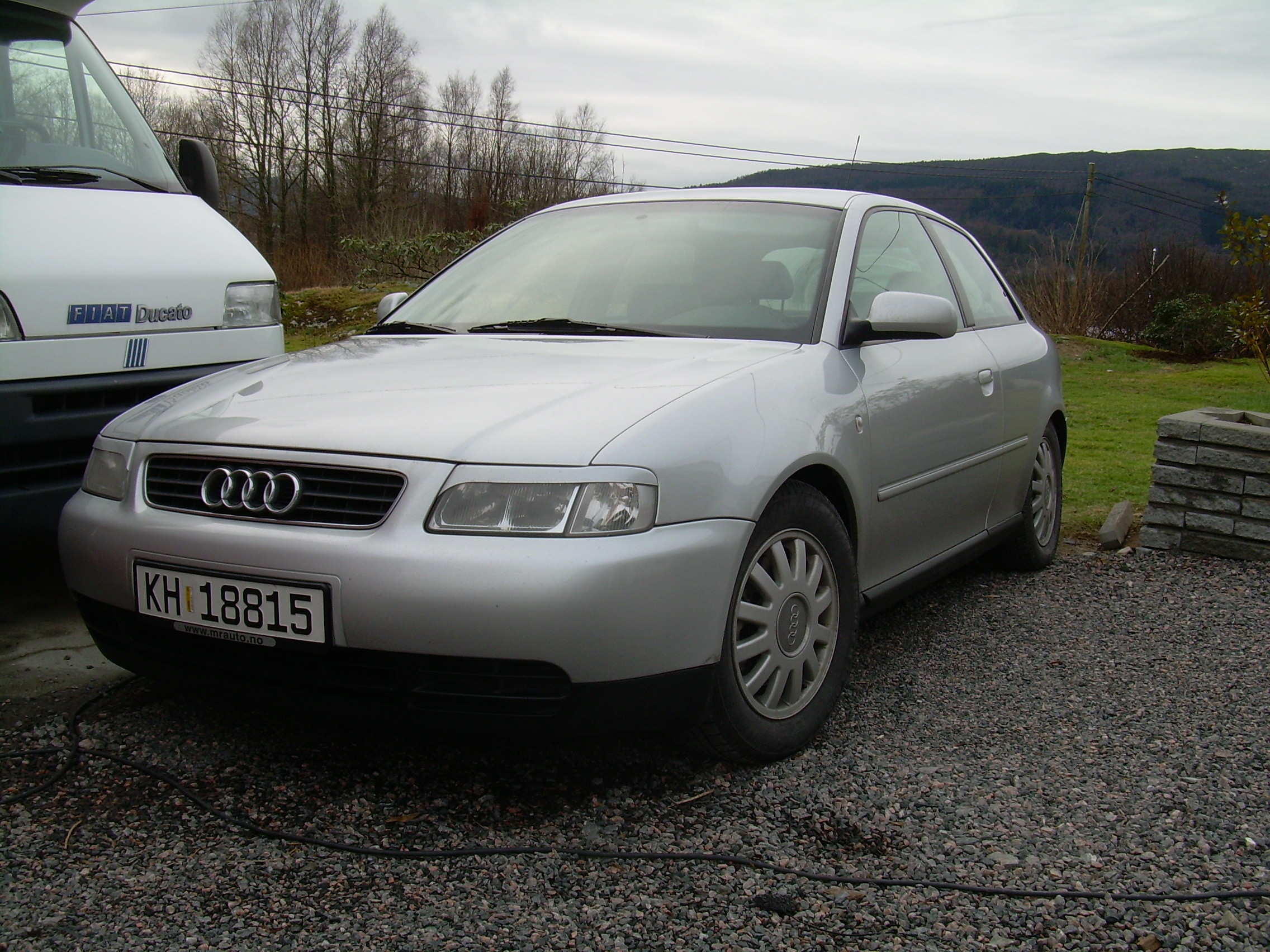 Og her er min nye bil!Audi A3 1,8 Turbo Quattro!! :)