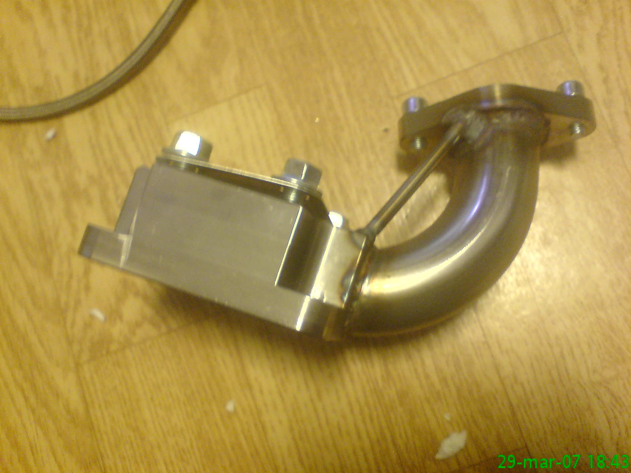 Her er det jaggu et støtte-stag her jo..