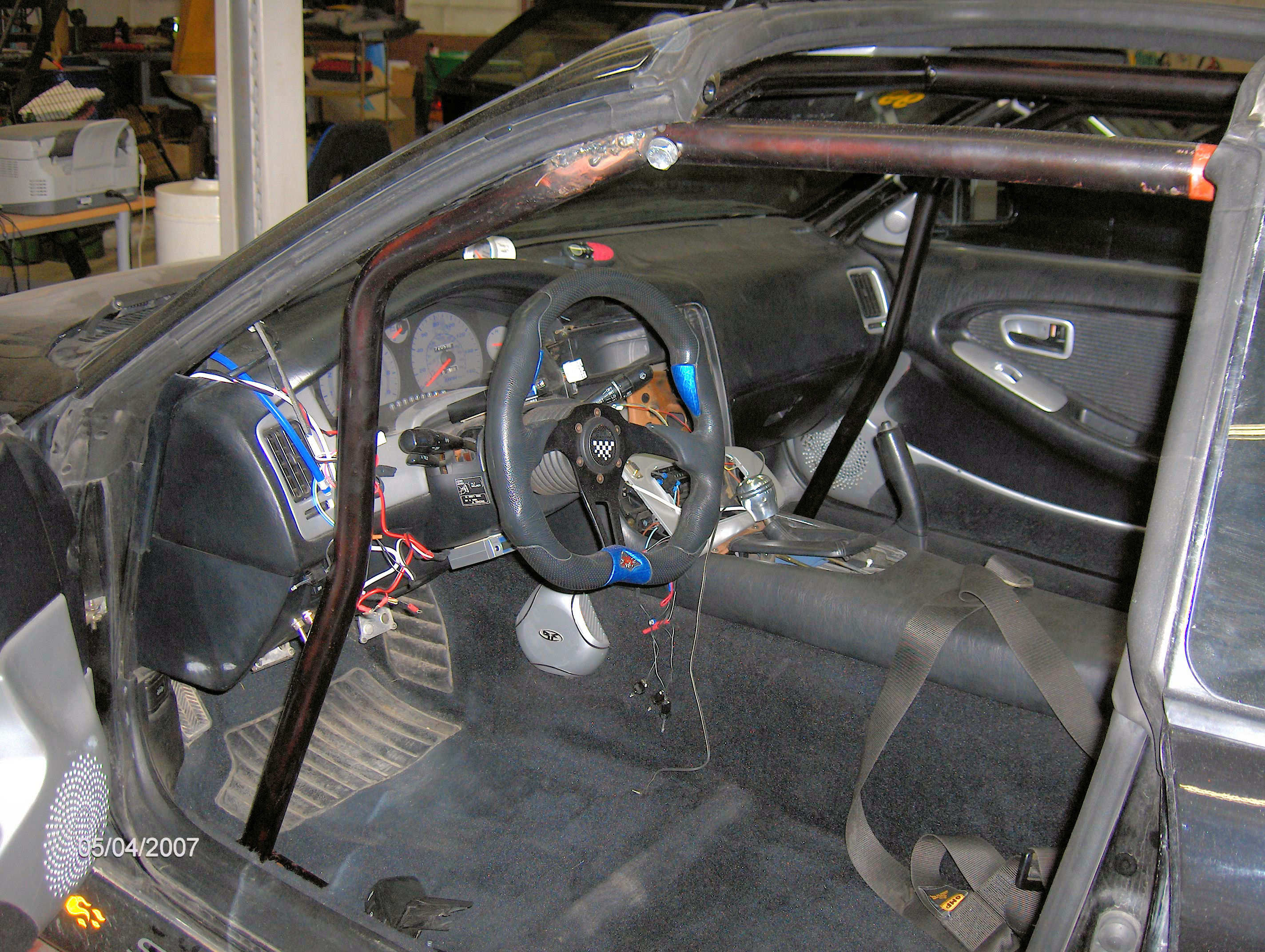 Buret ferdig satt inn. Man ser faktisk ikke den røde grunningen, men den kom tydelig fram her *lol*