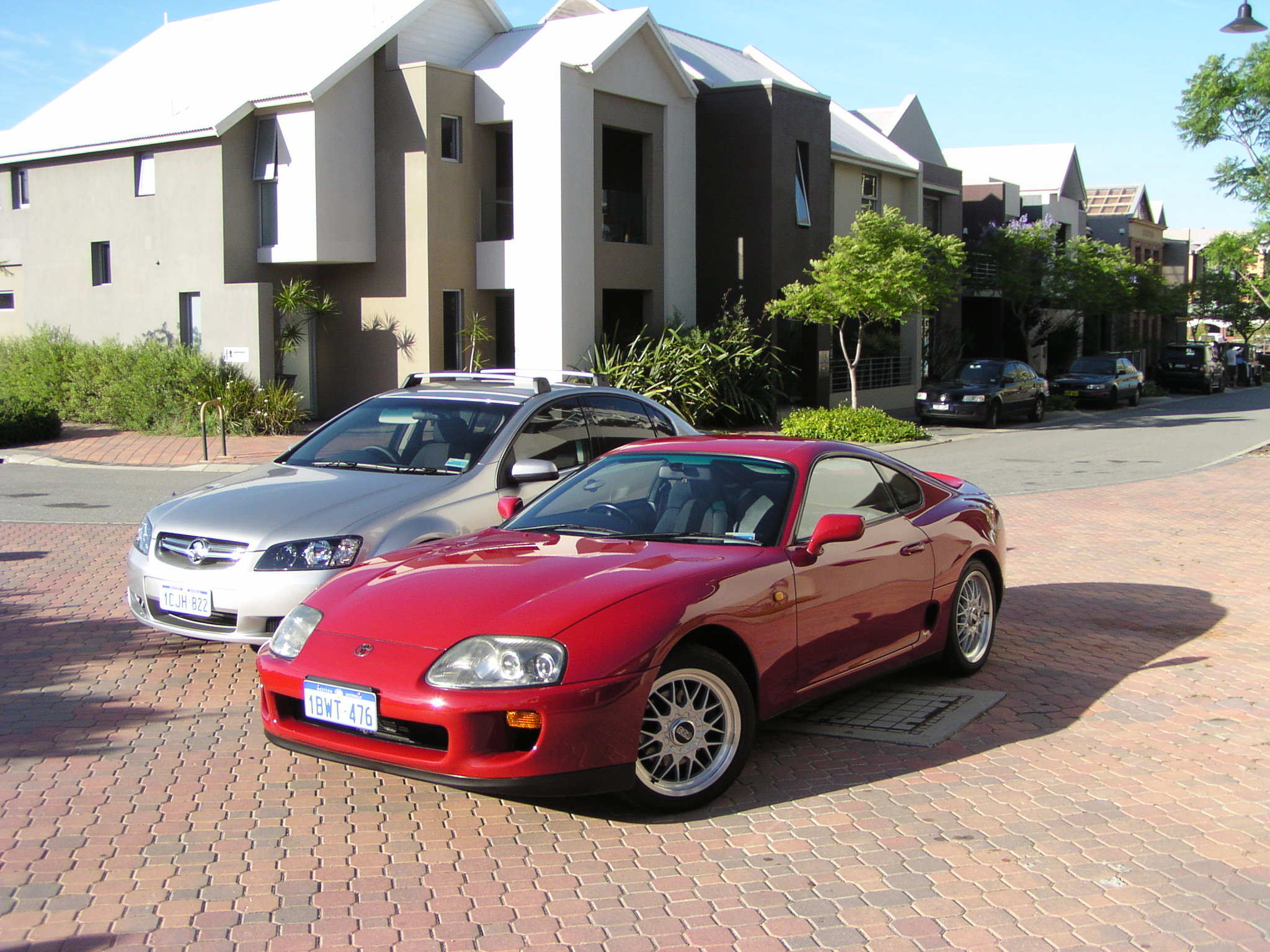 BILEN, med den motoriserte sofaen i bakgrunnen