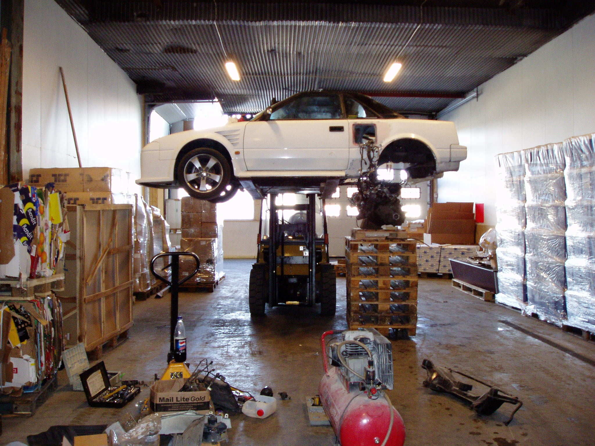 Begyner å bli gammel, orker ikke å bøye meg lenger, derfor er motoren plassert så høyt