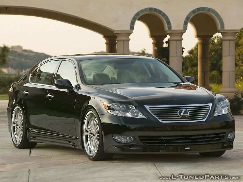 Sist men ikke minst. en noe fin LS600h! (ikke fra messa)