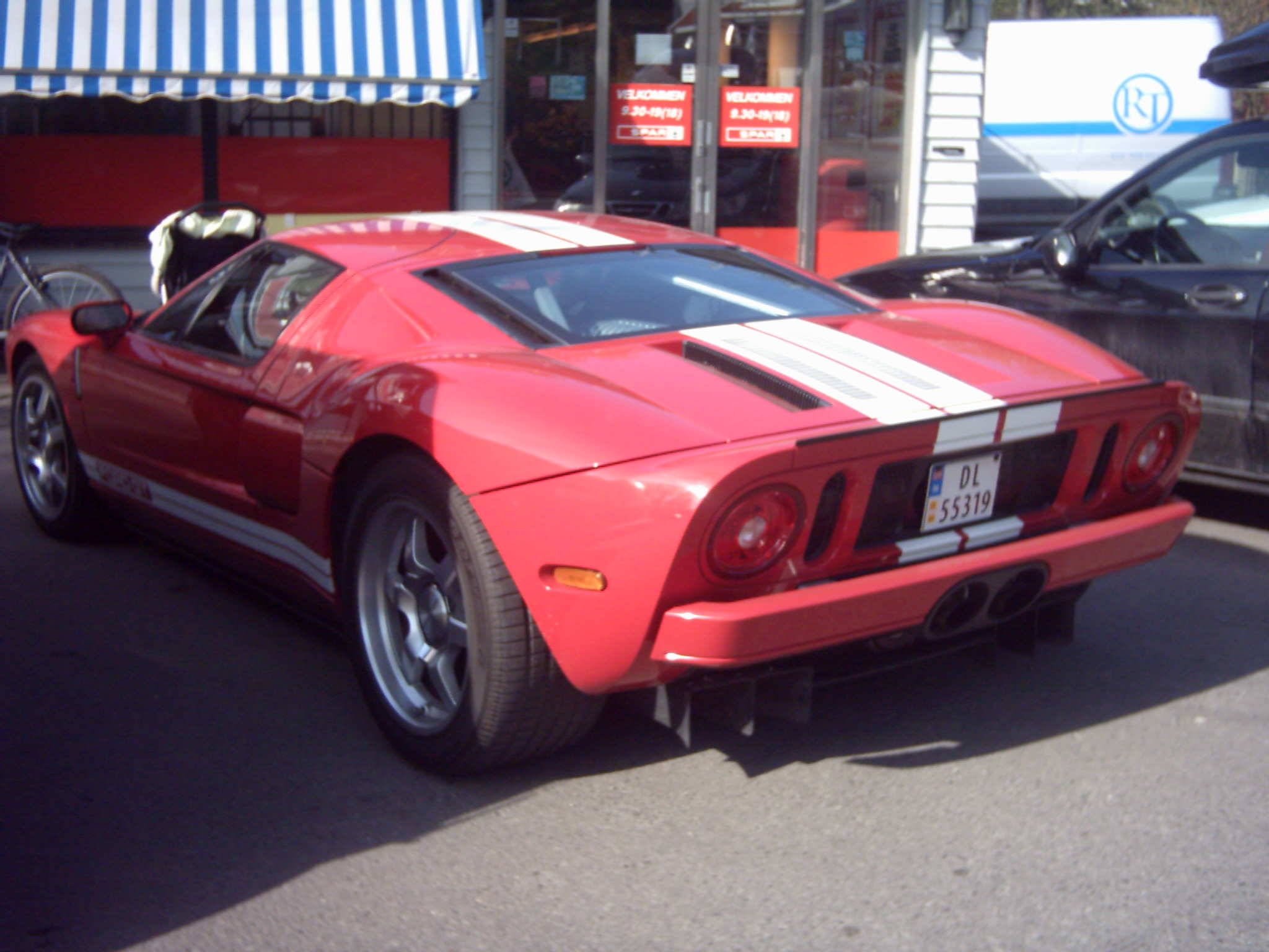 Ford-GTbak v Bygdøy.JPG