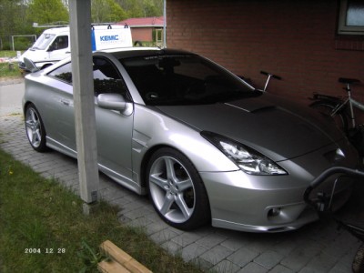 Bil i garage.JPG