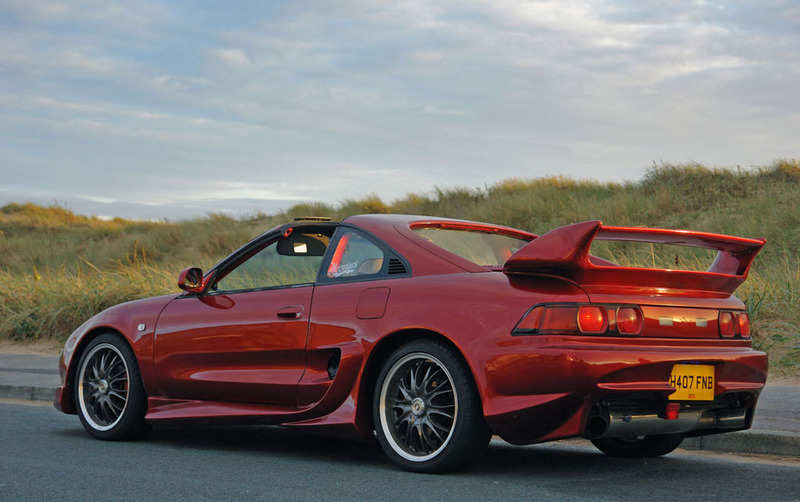 Konge mr2. Dark candy red med full shogun og 94baklykter. Fete felger.jpg