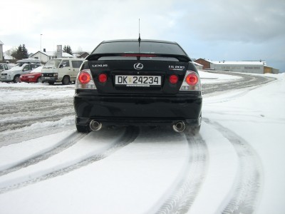 Lexus 002.jpg