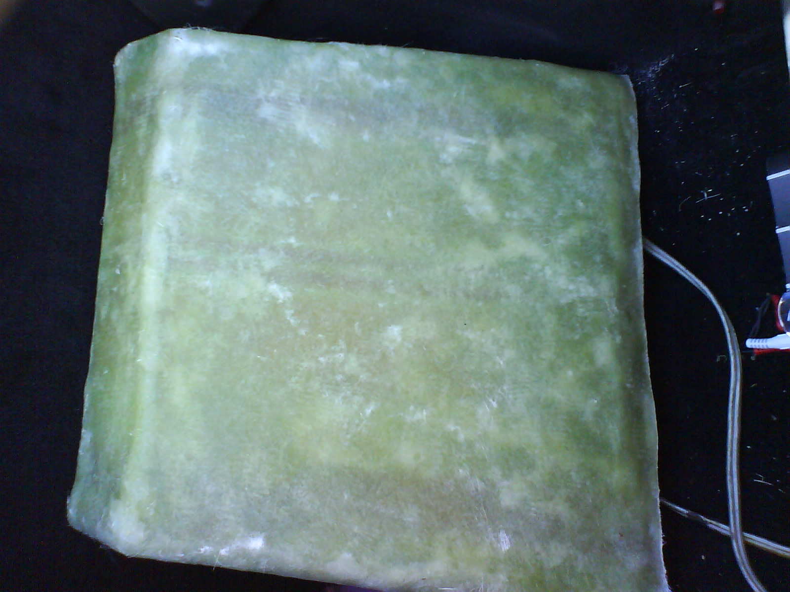 Kasse #1 innstallert i bilen, uferdig finish foreløpig