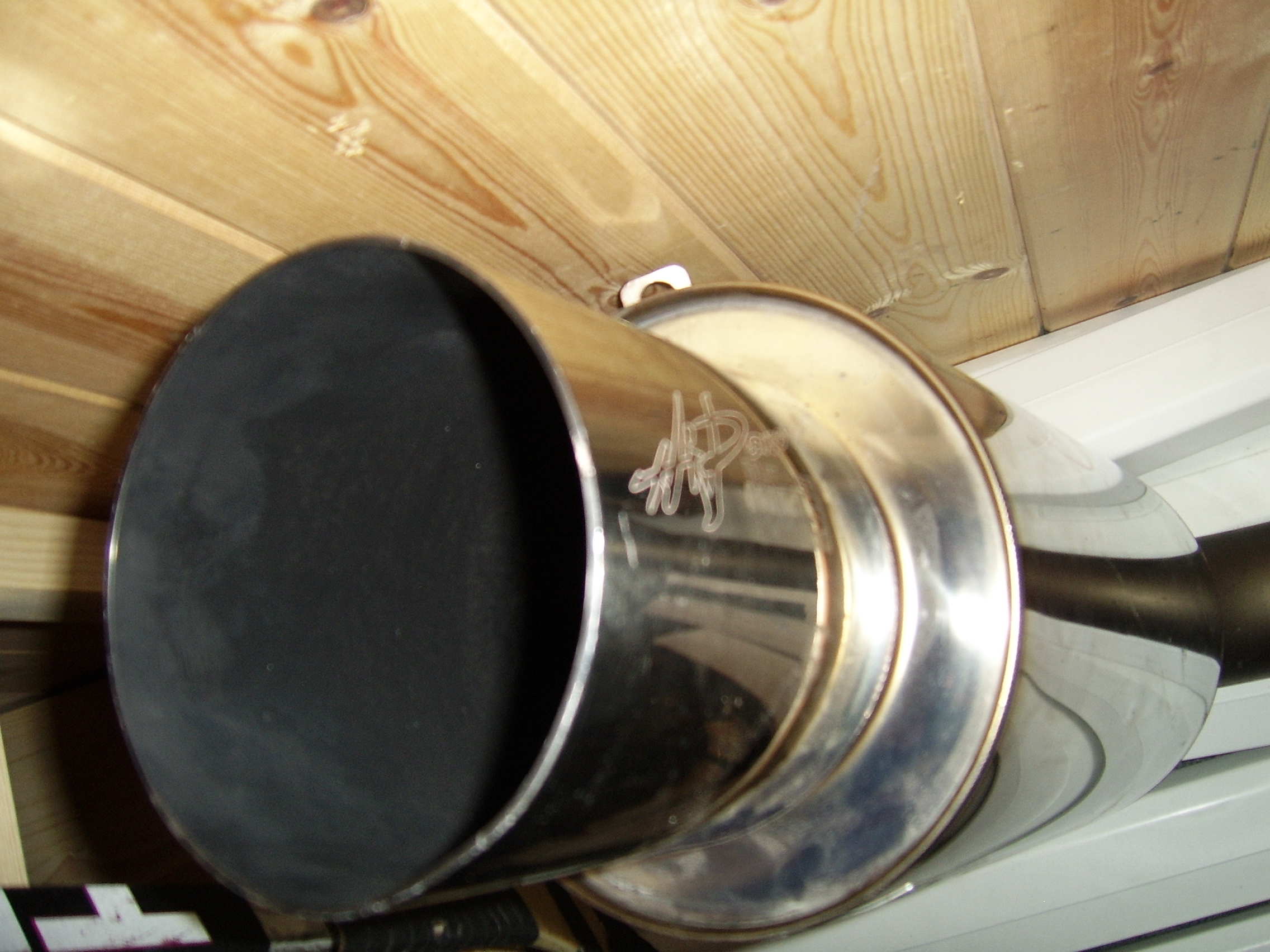 Enda et bilde av HKS-anlegget. 4,5&amp;quot; utblås, stort nok? ;)