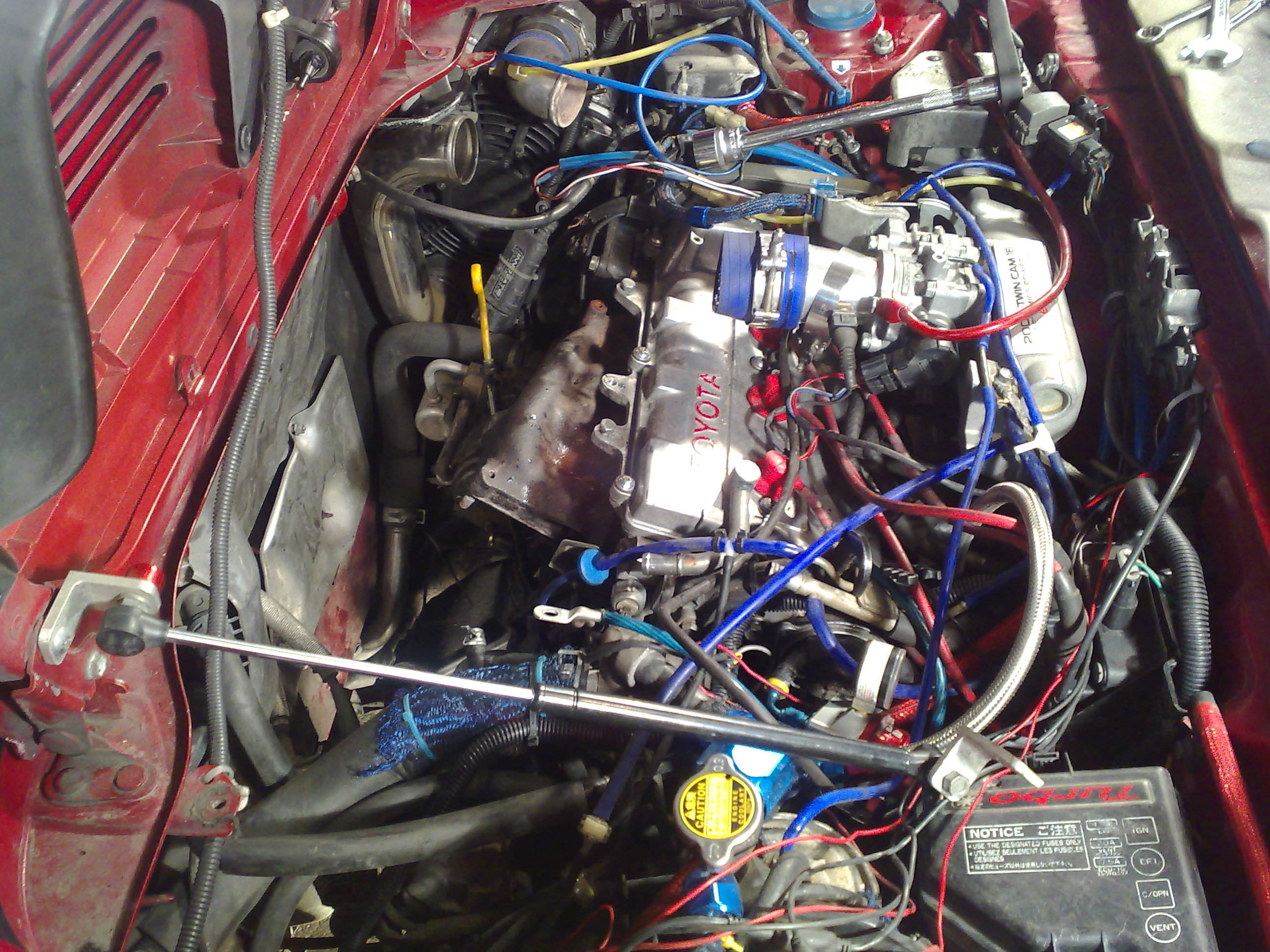 Og slik ser det ut når den er ute. Nå er det klart for å sette inn ny turbo.