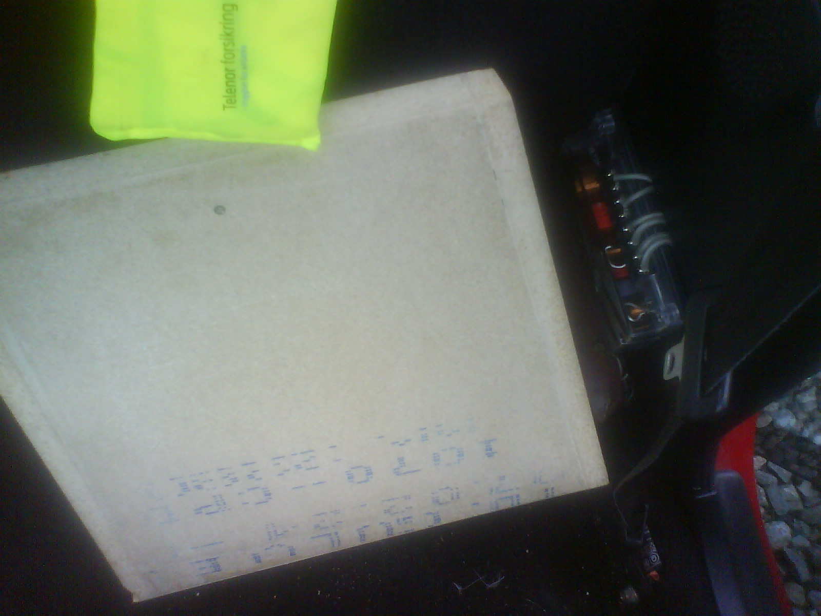 Uferdig sub og delefilter slik det er pr i dag. Delefilteret blir stående, men skal lage ett deksel over det hele etterhvert. Må bare finne en løsning på hendel til motorrom.