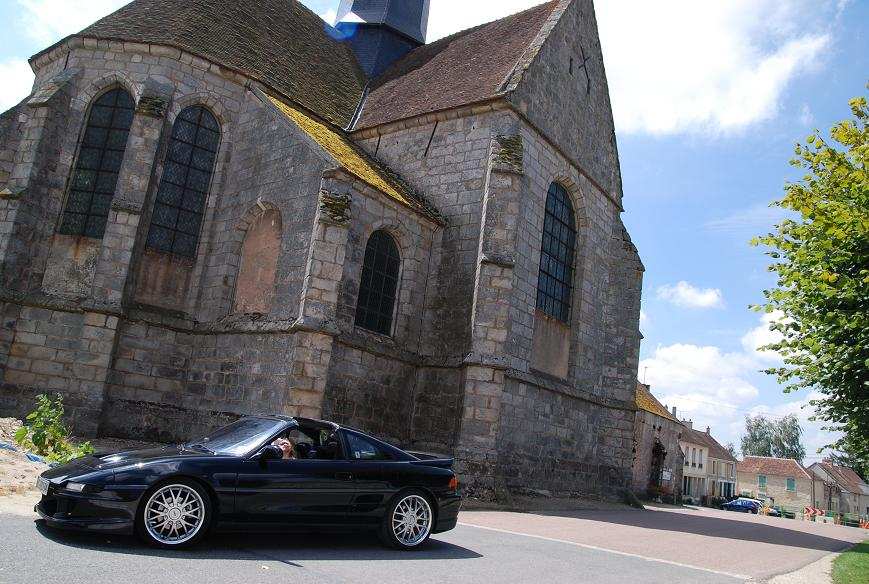 En av MANGE kirker...