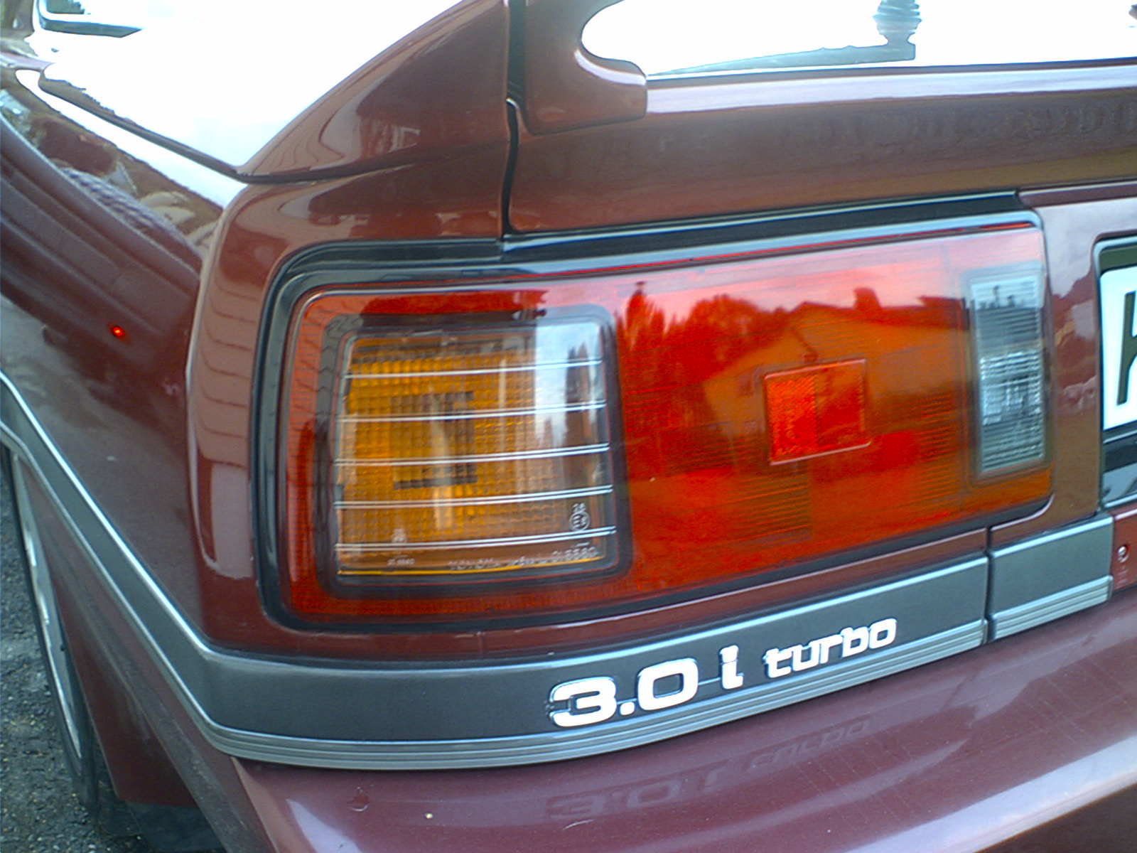 han har nylig kjøpt nye baklampe glass fordi de gamle begynte å bli matte