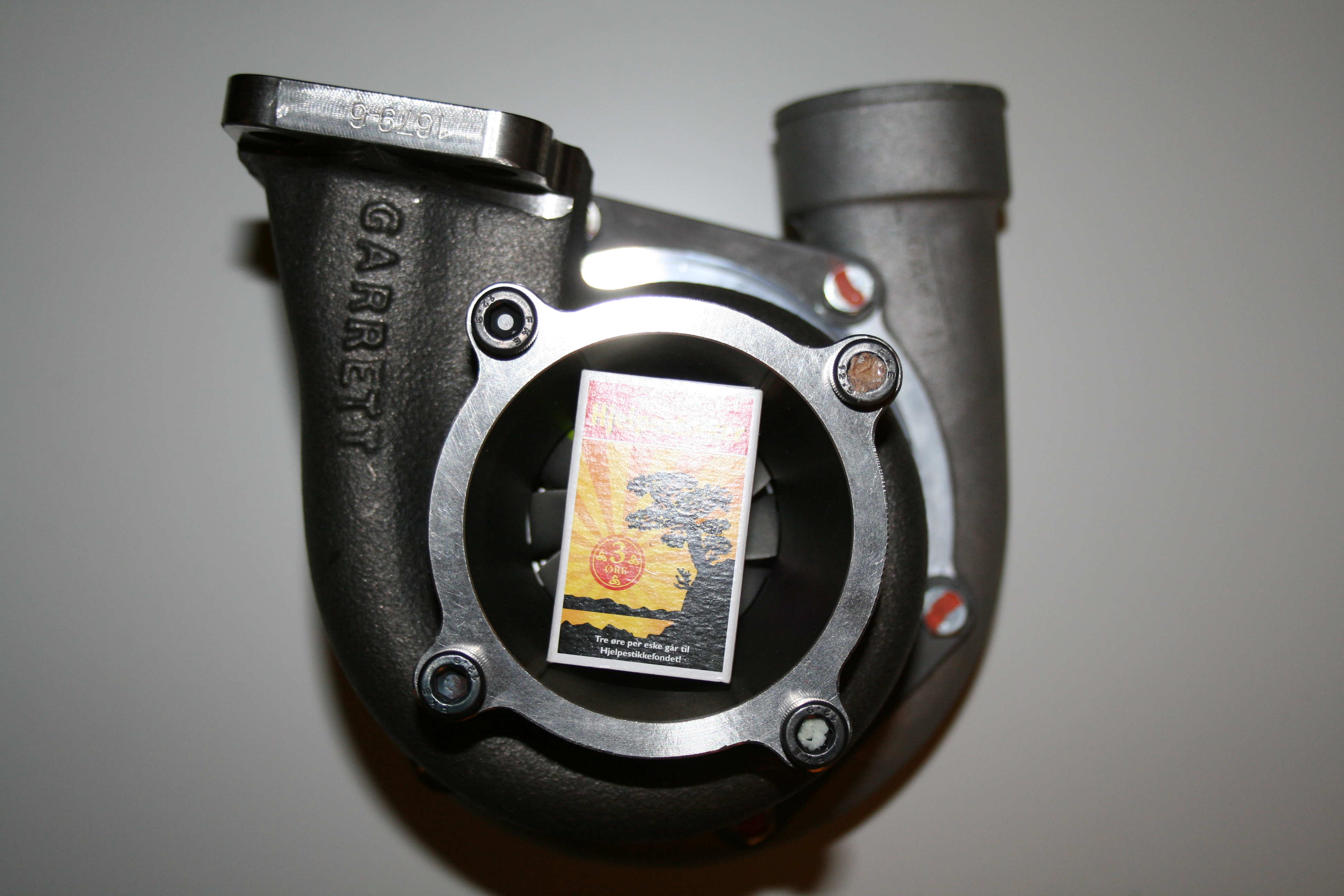 3&amp;quot; utblås på eksosturbin. :)