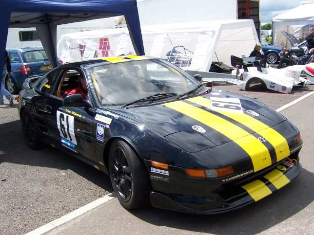 GT mr2 Gule striper.jpg