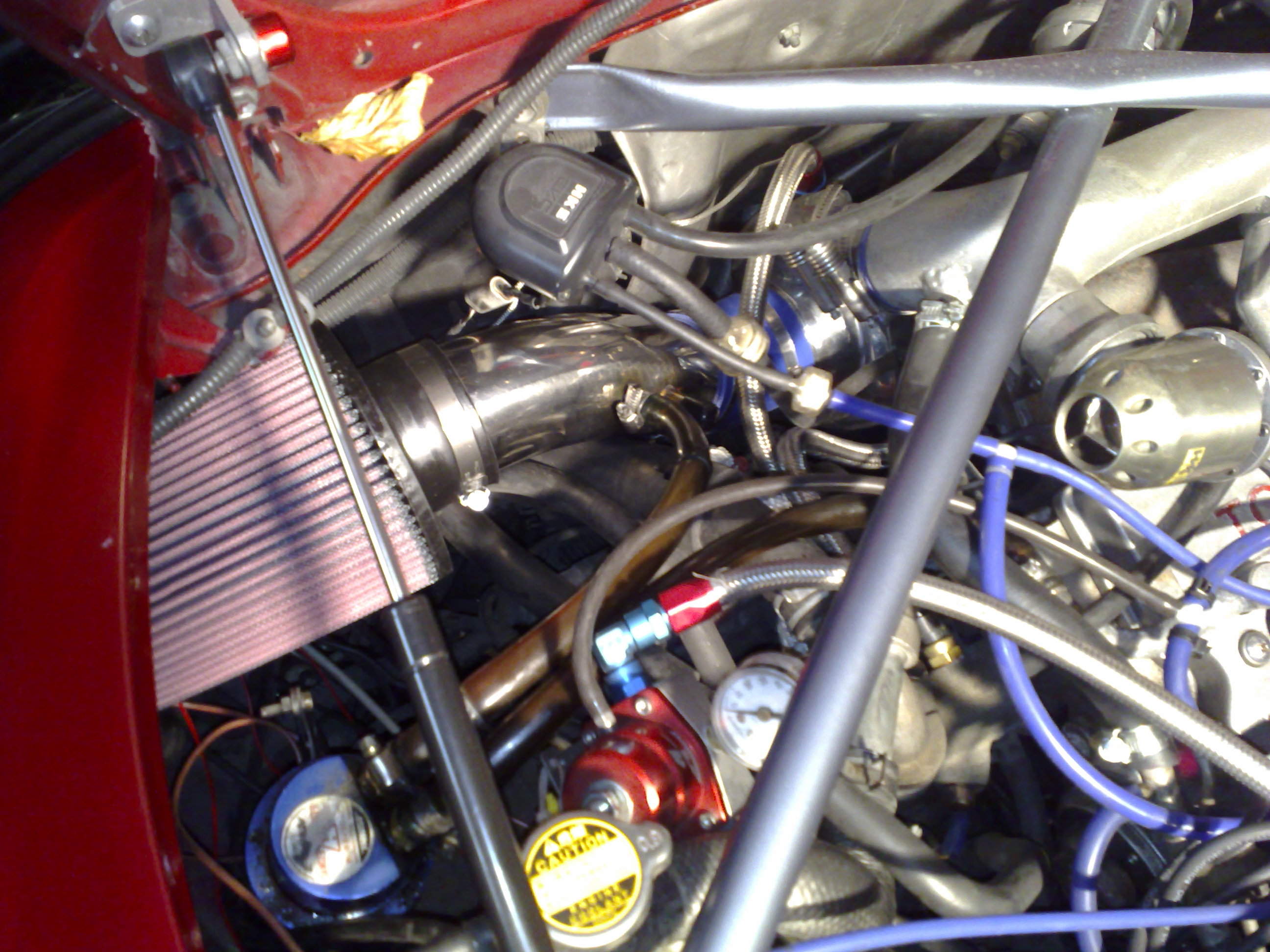 Fikk bytta ut den fæle gule slangen fra hotpipen også.. :P