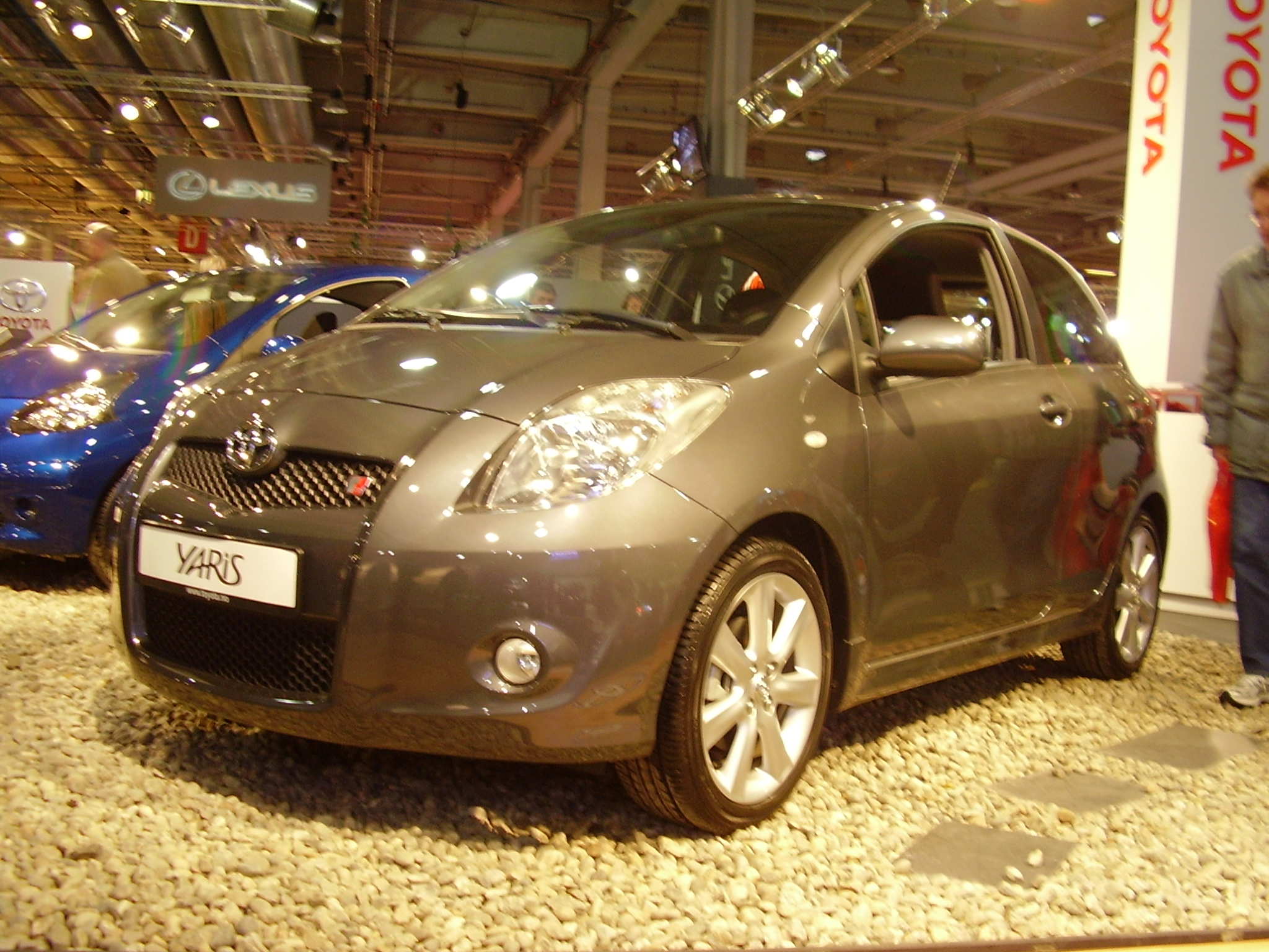 Yaris TS